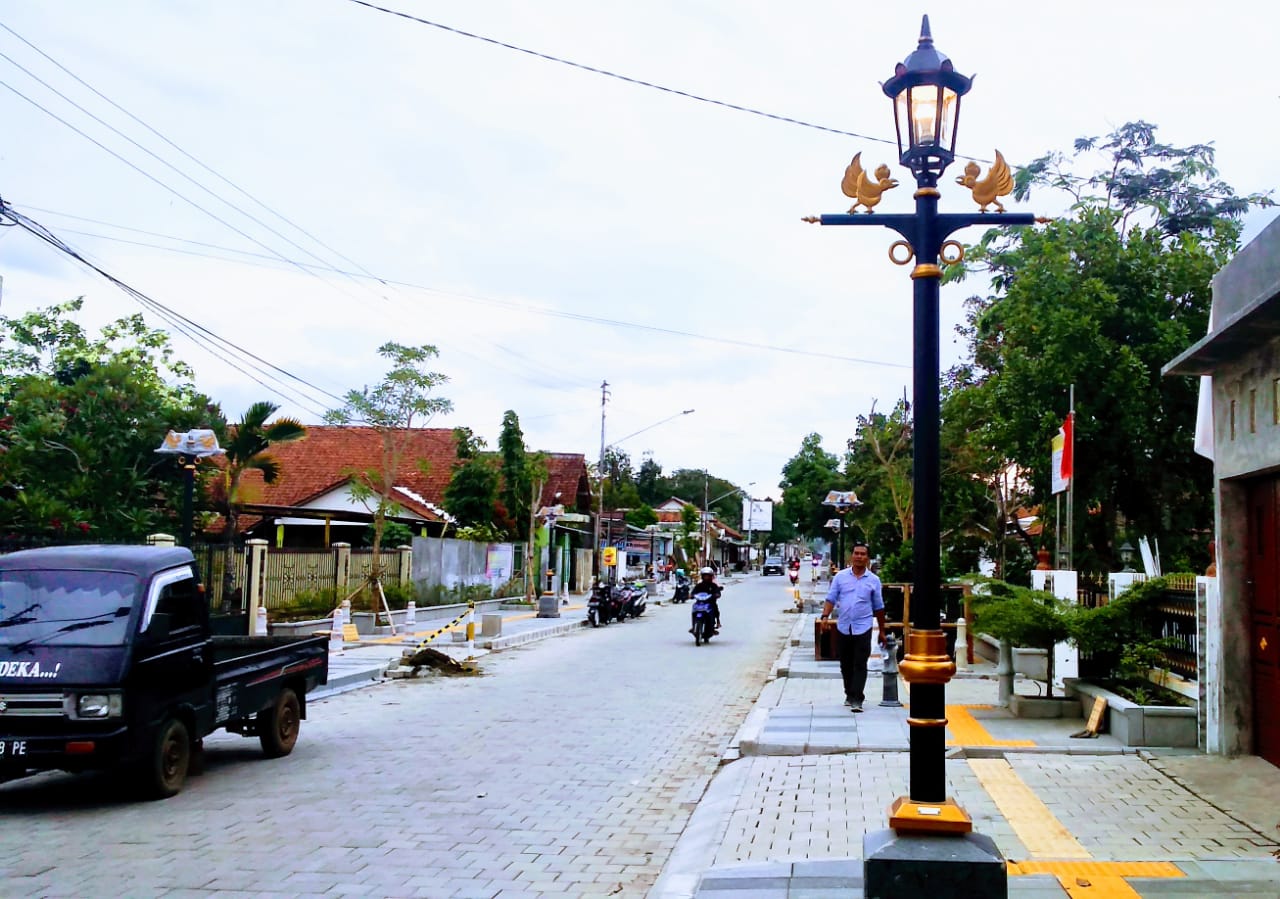 Ayam Puger di Lampu Hias, Brand Banyumas Kota Lama