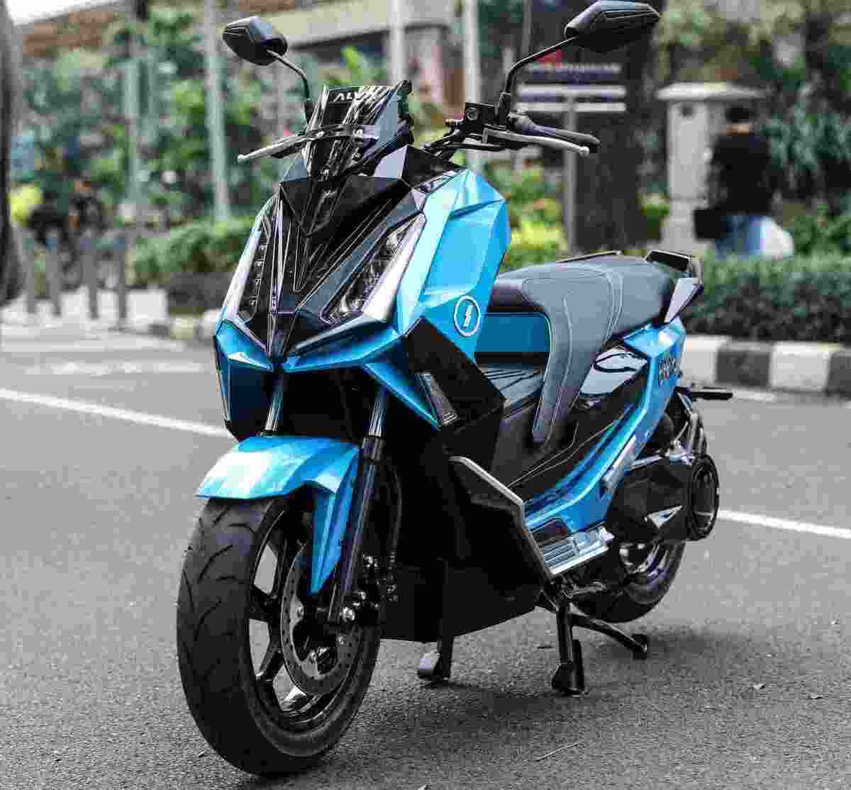Cek Spesifikasi Alva Cervo! Motor Listrik Kelas Premium dengan Harga Rakyat