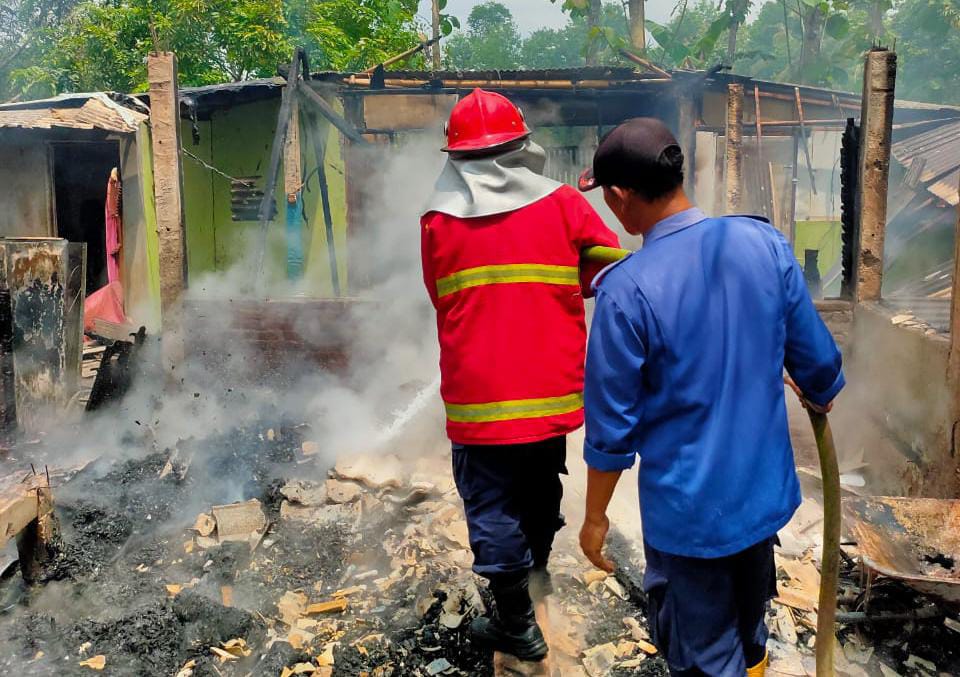Rumah dan Kandang Kambing di Purwokerto Terbakar, Kerugian Ditaksir Puluhan Juta