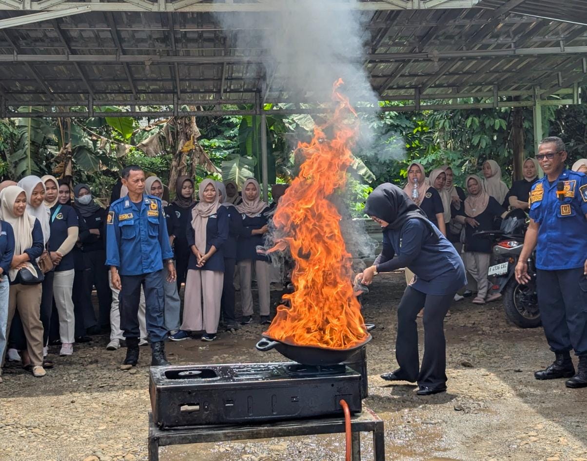 SPPG Pengadegan Karangjoho Tingkatkan Standar Keamanan Dapur, Gandeng Damkar Purbalingga