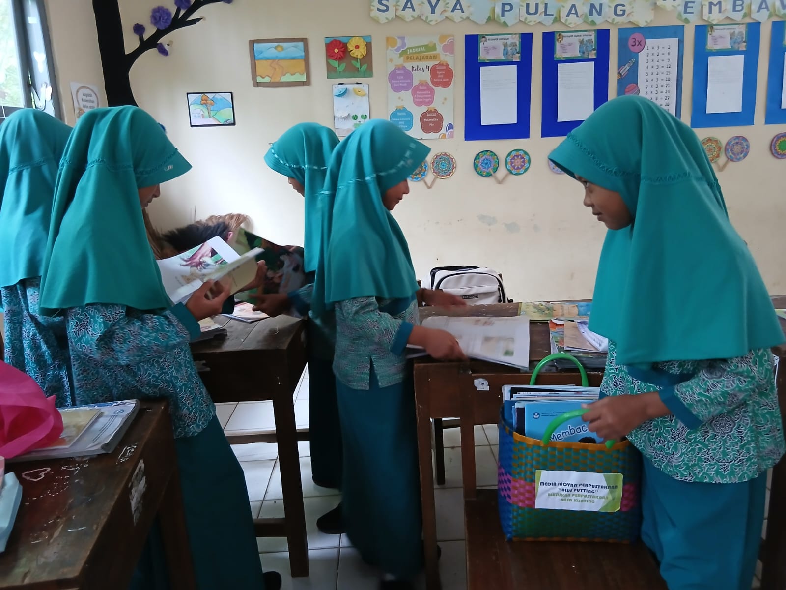 Inovasi BlusPuting, Eksistensi Perpustakaan Nur Ciara Desa Klinting Tingkatkan Gemar Membaca