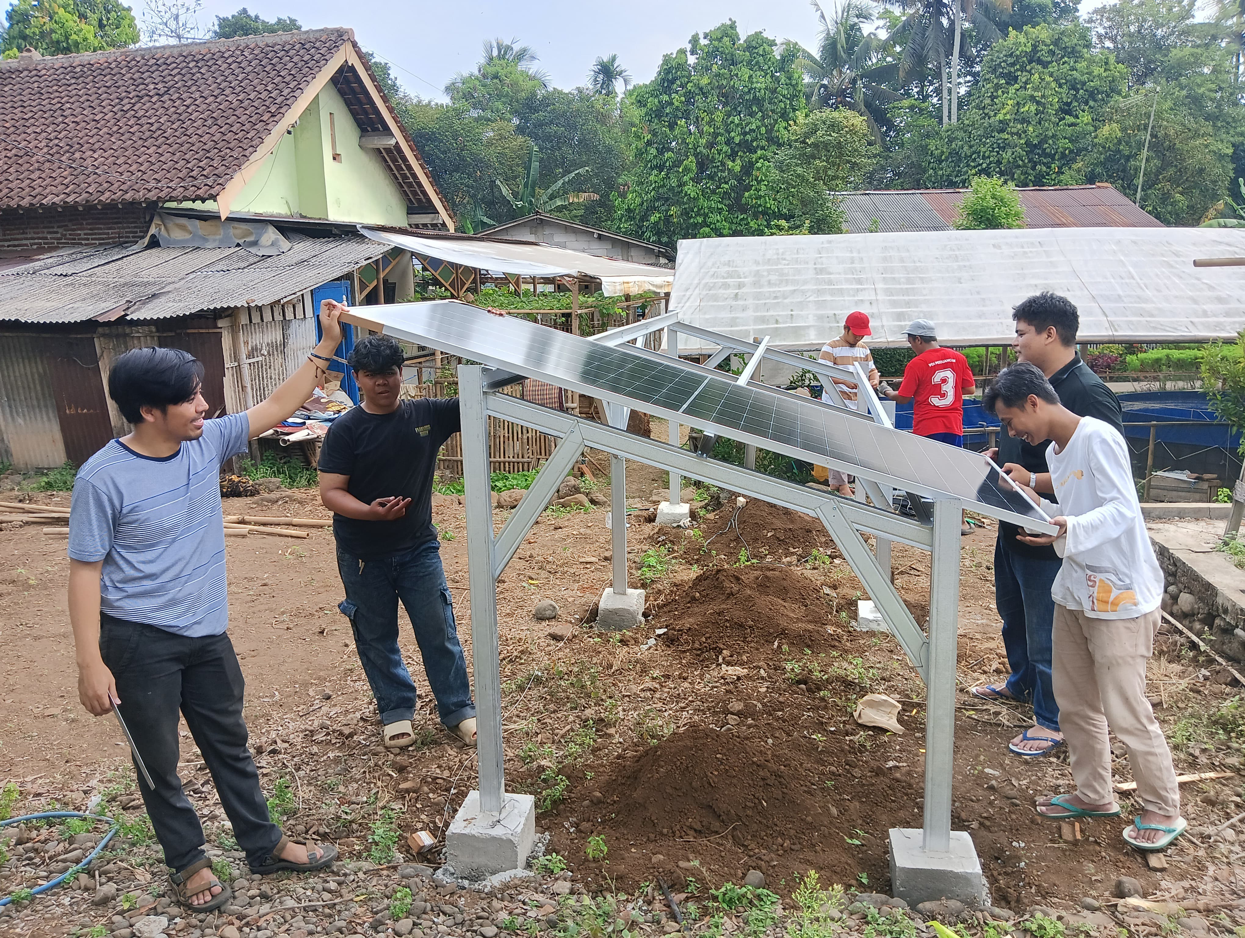 Tim Dosen UMP Kembangkan Budidaya Ikan Nila Sistem Bioflok Berbasis Energi Surya yang Ramah Lingkungan