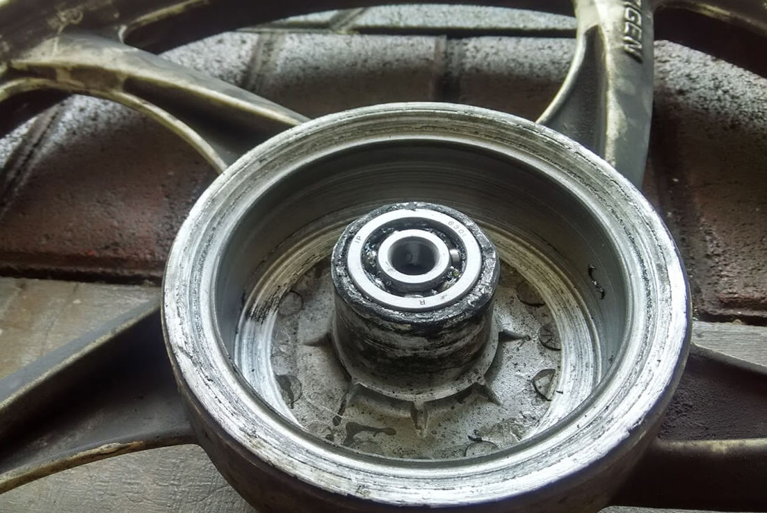 6 Penyebab Kerusakan pada Bearing Roda Motor Matic,  WAJIB Diwaspadai