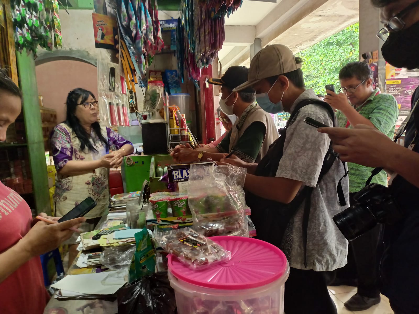 Berani Timbun Bahan Bapokting di Gudang, Ini Sanksinya