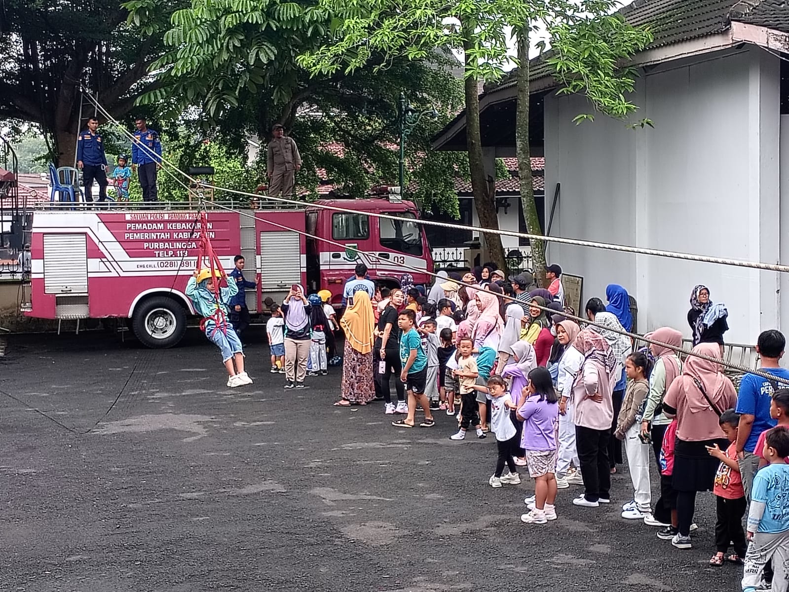 Dimeriahkan Flying Fox, CFD Purbalingga Semakin Meriah
