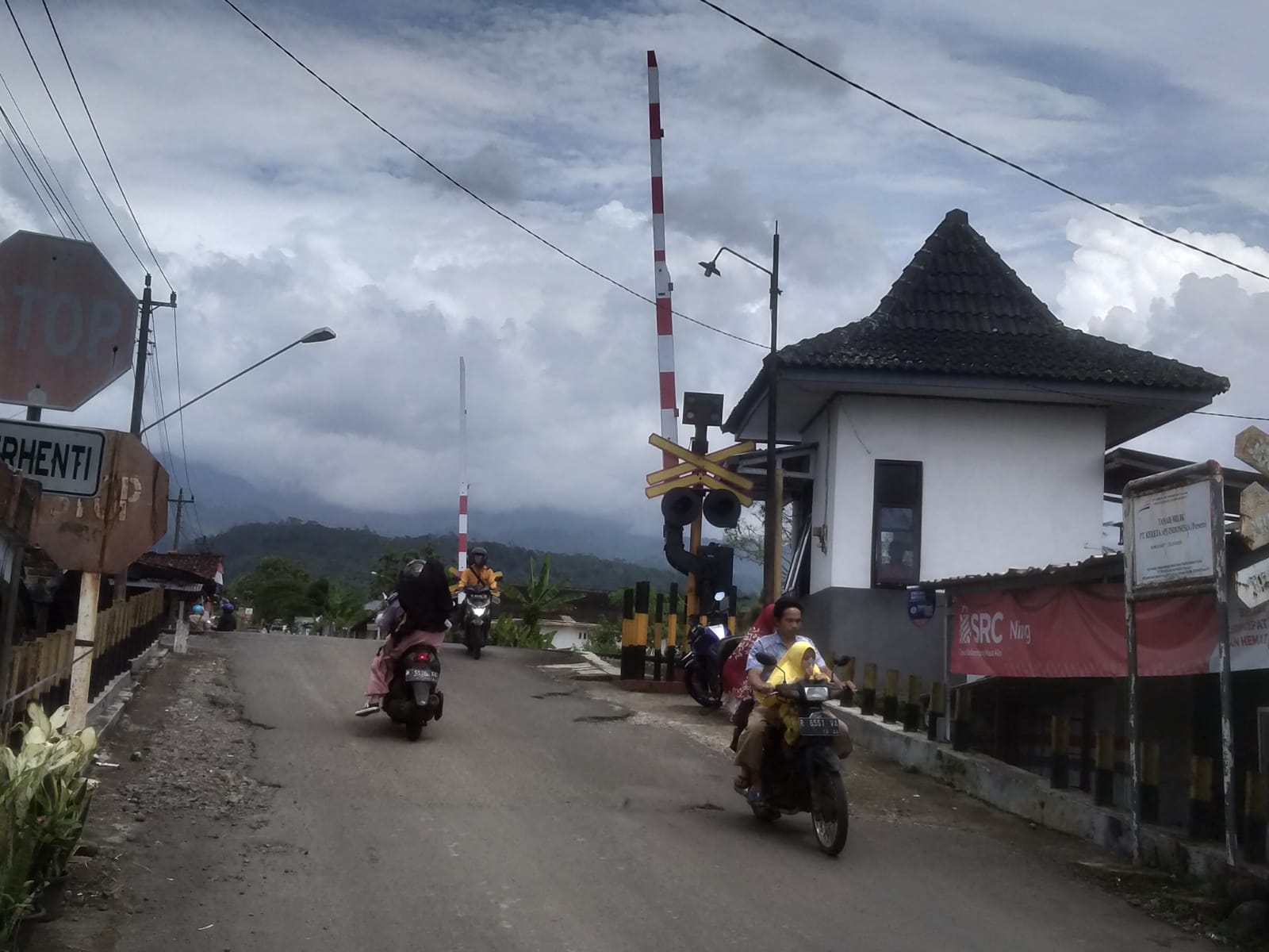 Di Banyumas Tersisa Tiga Perlintasan KA Melintas di Jalan Kabupaten Belum Dijaga