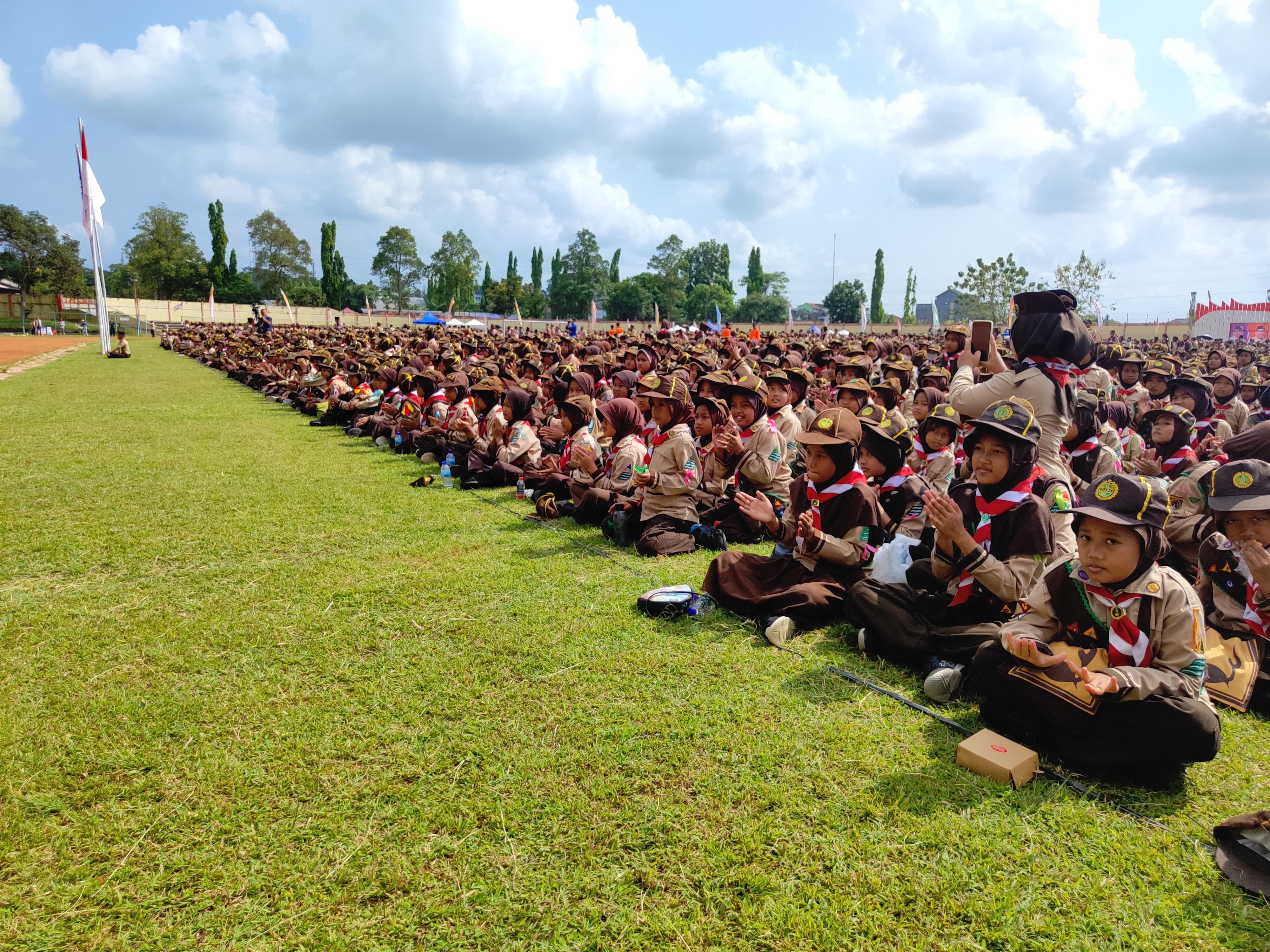 16.901 Anggota Pramuka Garuda Kwarcab Banyumas Dilantik