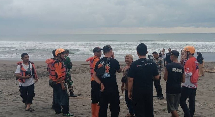Tiga Anak Tersapu Ombak di Brecong Kebumen, Dua Masih Dicari