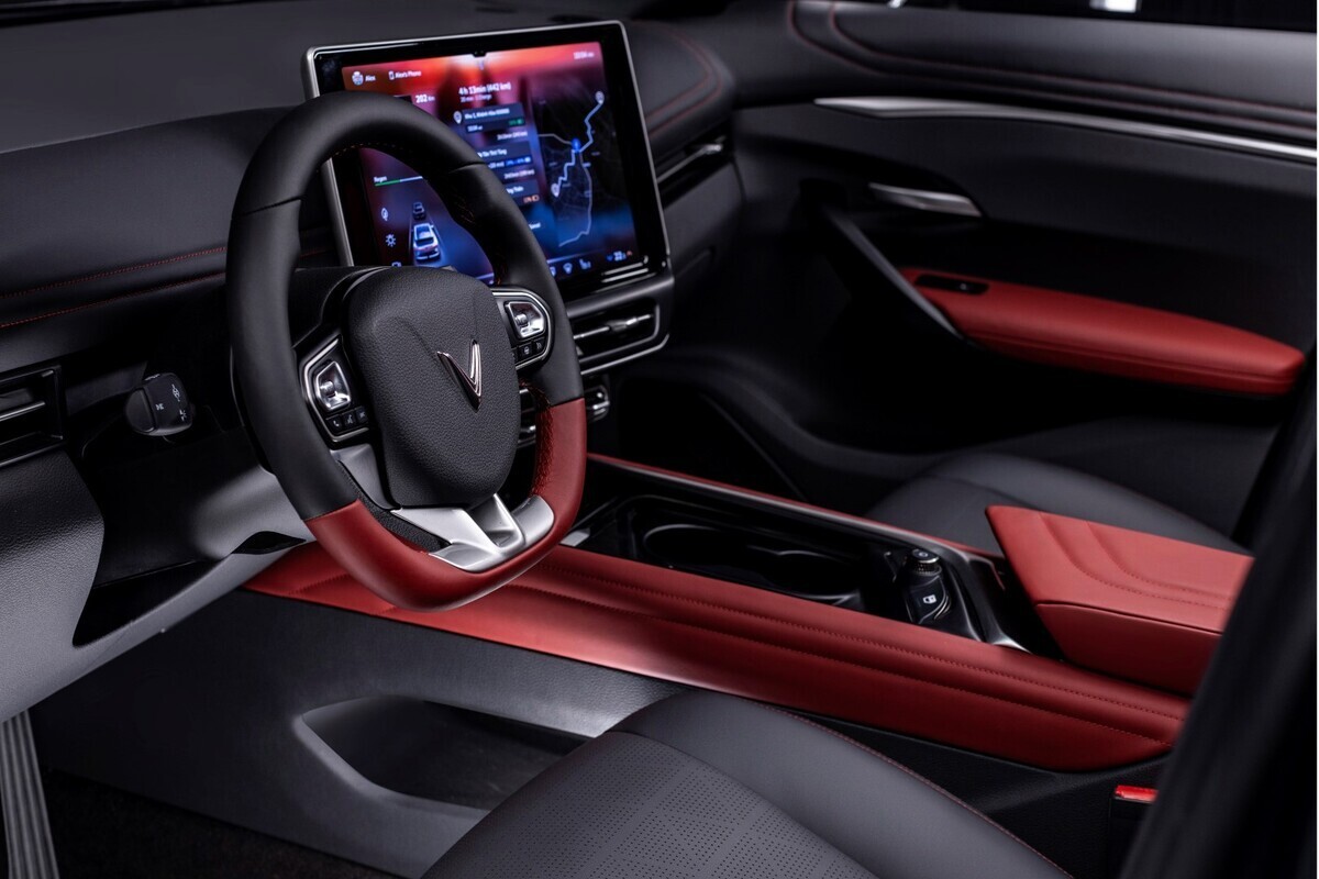 Vinfast Terbaru! VF 7 Hadir Di GIIAS!