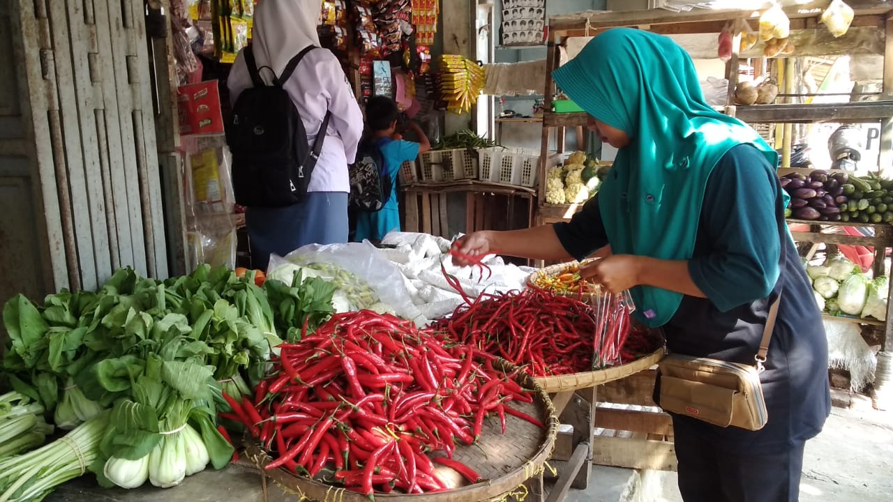 Jelang HUT RI, Permintaan Cabai Masih Lesu