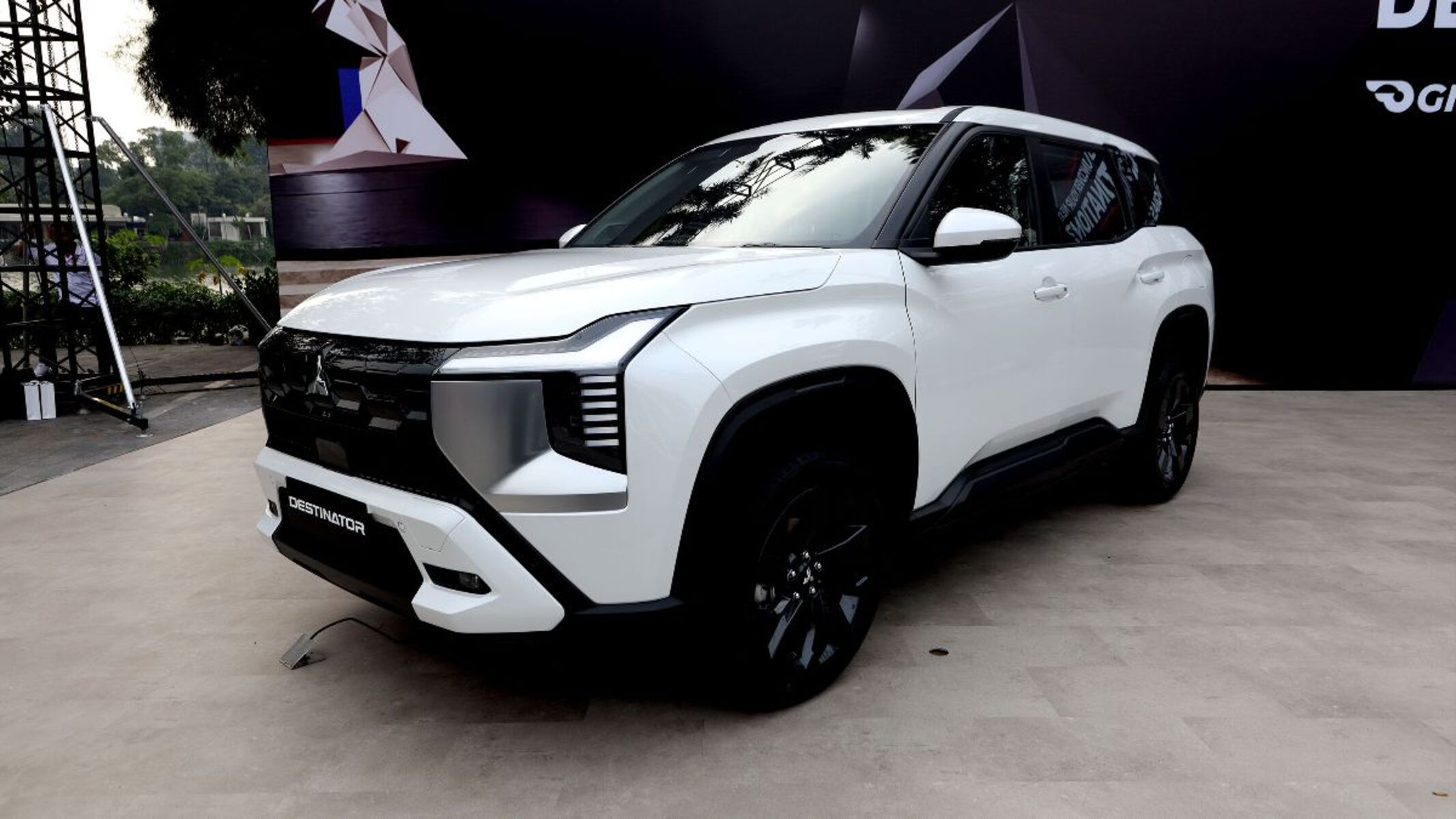 Kenalan dengan Mitsubishi Destinator: SUV Tiga Baris Terbaru dari Mitsubishi