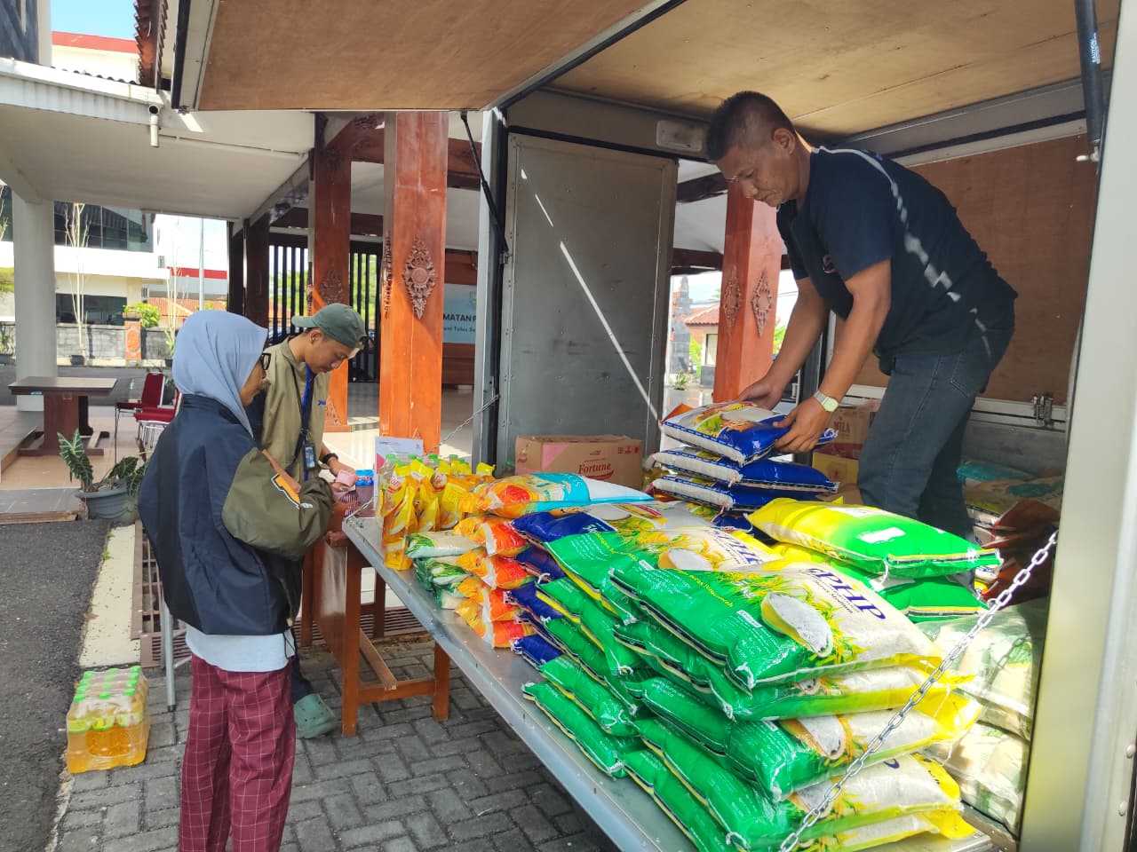 Gerakan Pangan Murah Purbalingga Diserbu Warga, Beras SPHP Jadi Buruan, Minyakita Tak Tersedia