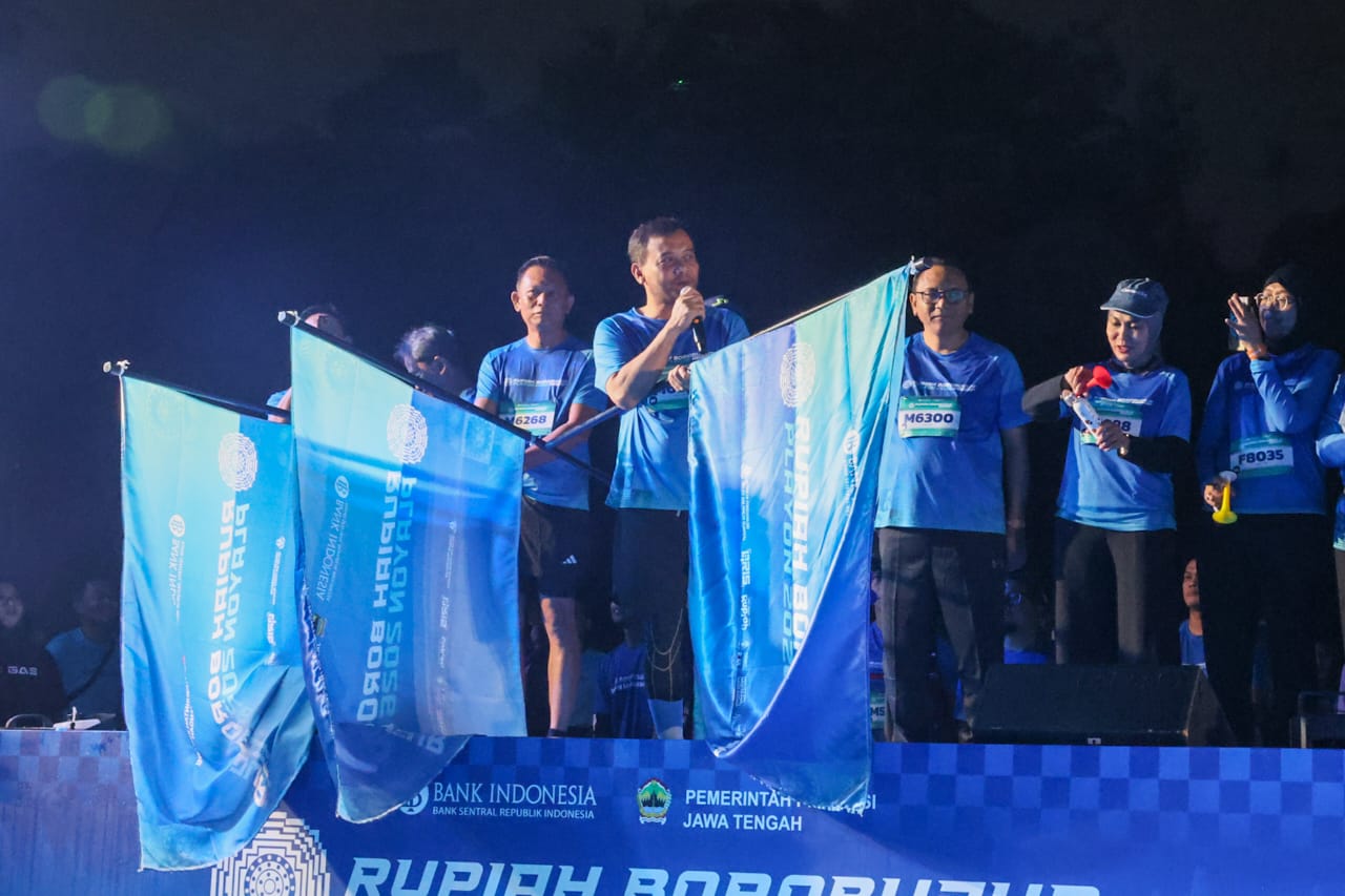 Lari Sambil Berbagi, Rp600 Juta dari Rupiah Borobudur Playon 2026 Disumbangkan ke Warga