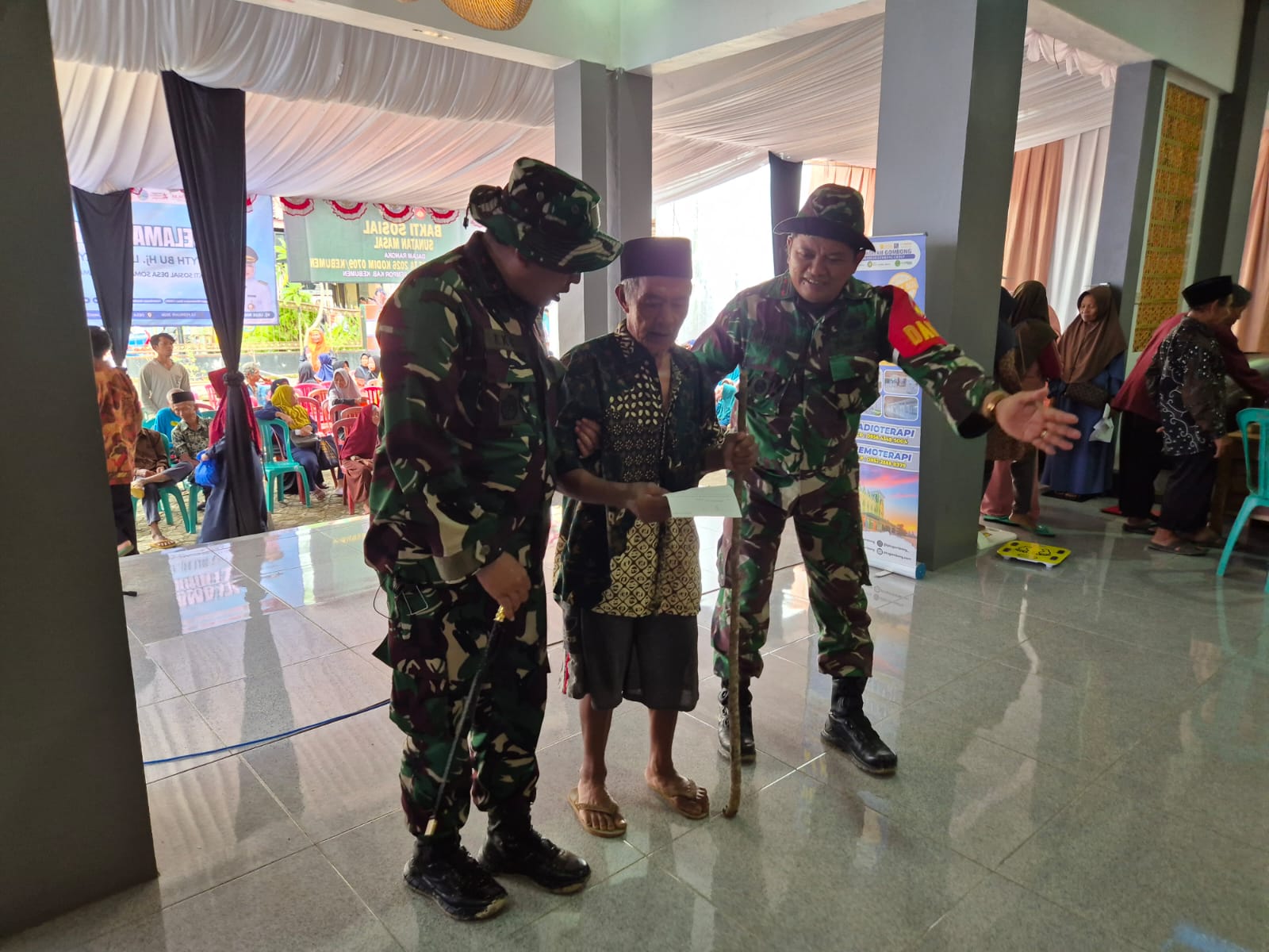 TMMD Reg 127 Kebumen Hadirkan Speling dan Pengobatan Gratis di Desa Somagede