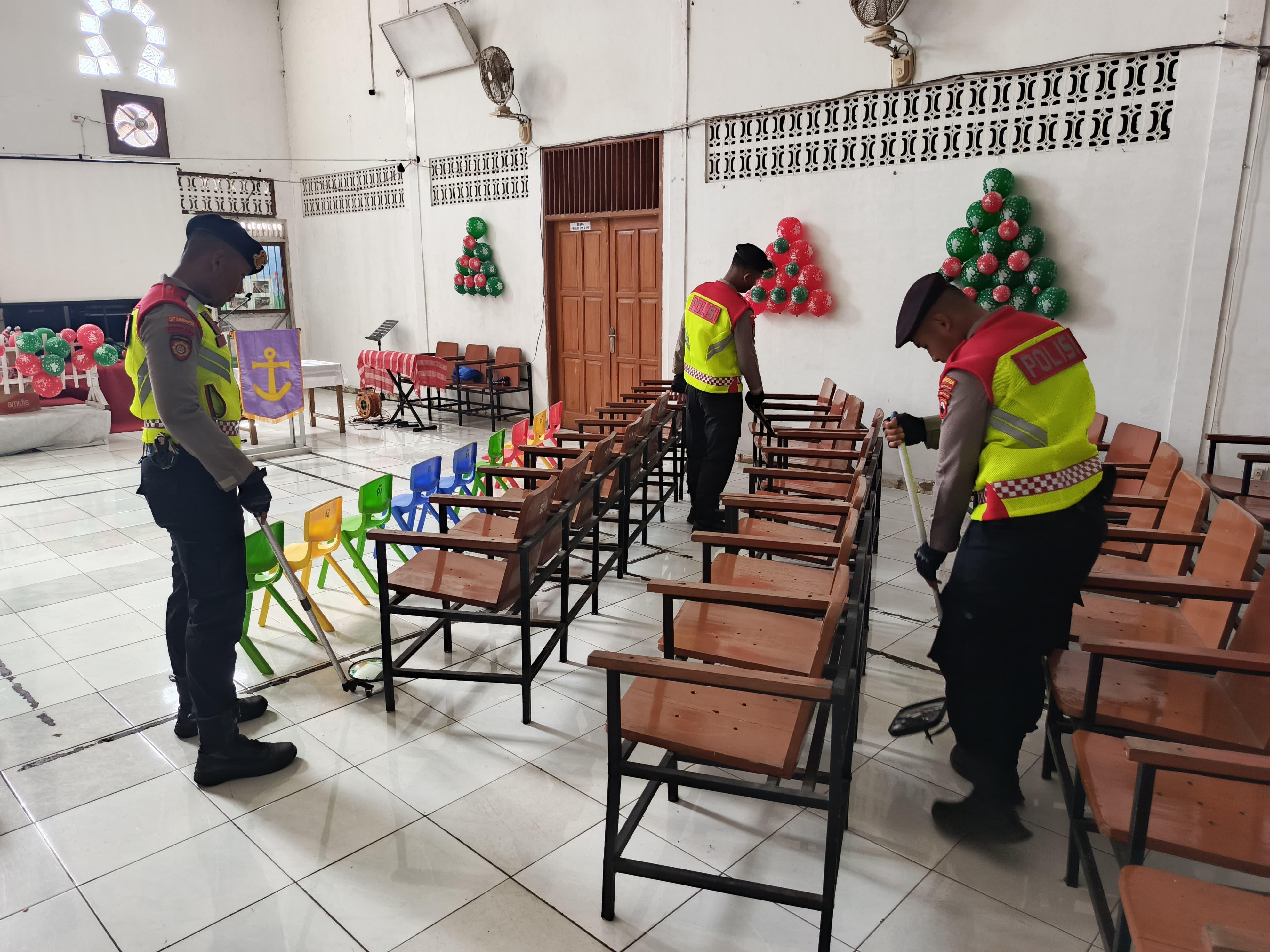 Polresta Cilacap Lakukan Pengecekan Pengamanan Ibadah Natal