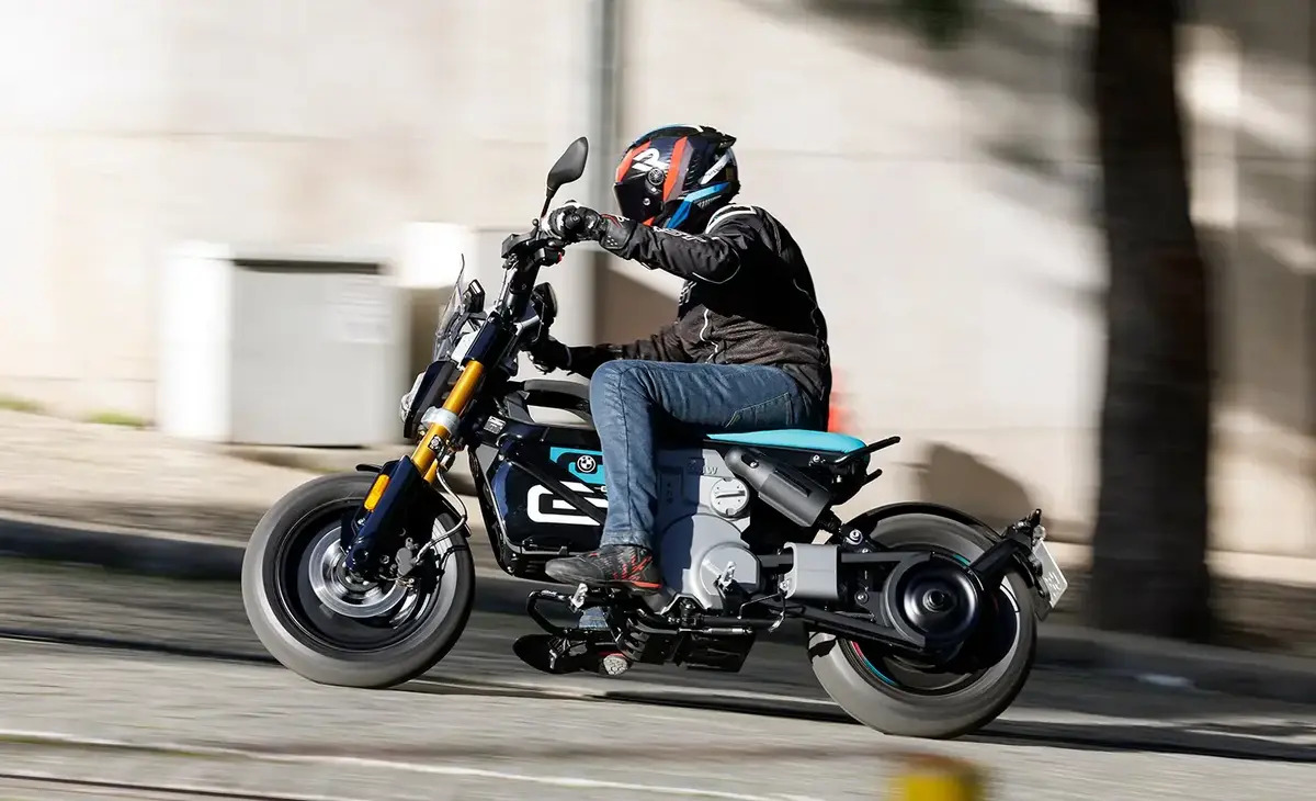 Intip Motor Listrik BMW CE 02, Gayanya Futuristik Total