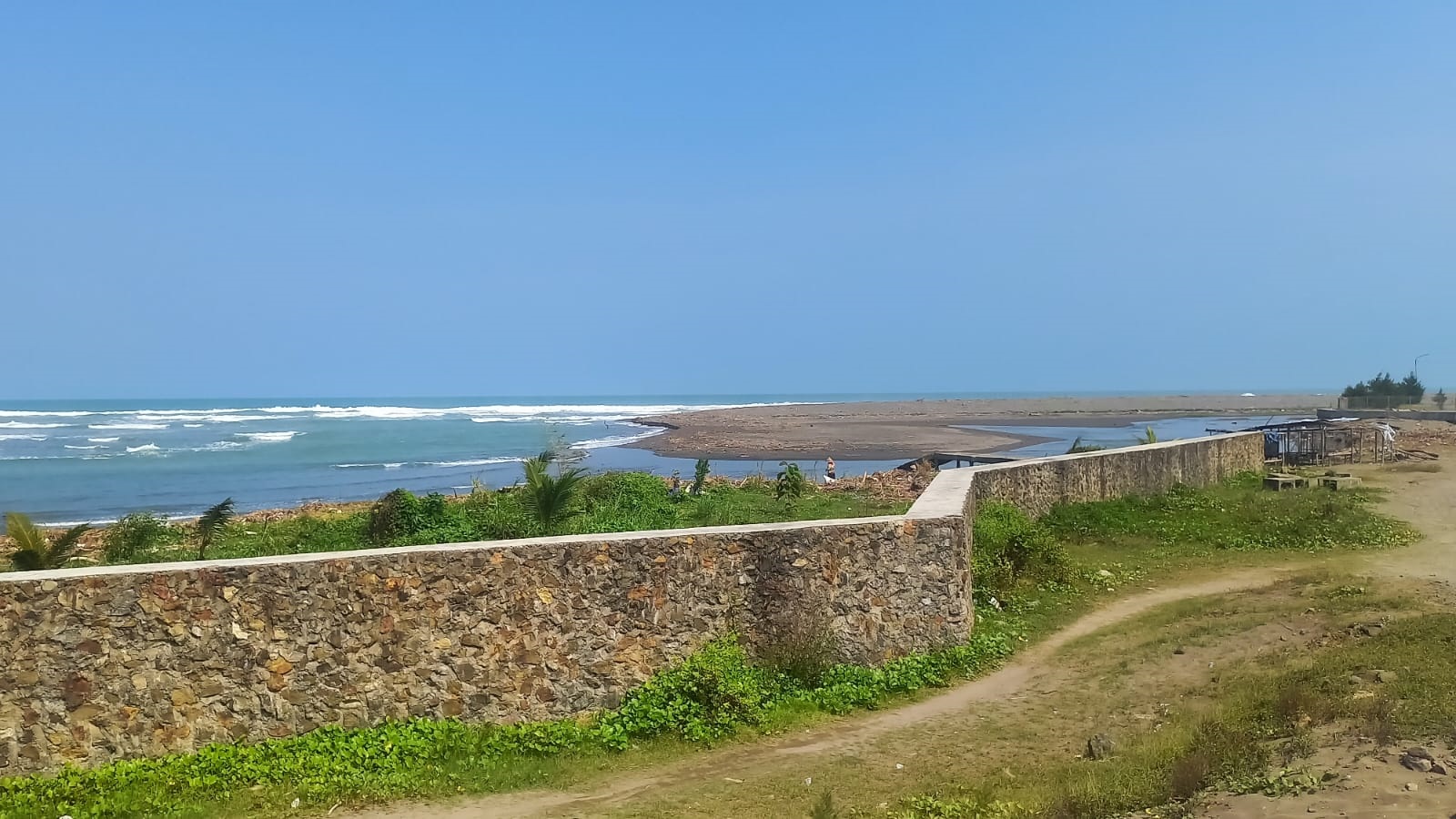 Nelayan Tegalretno Minta TPI Baru