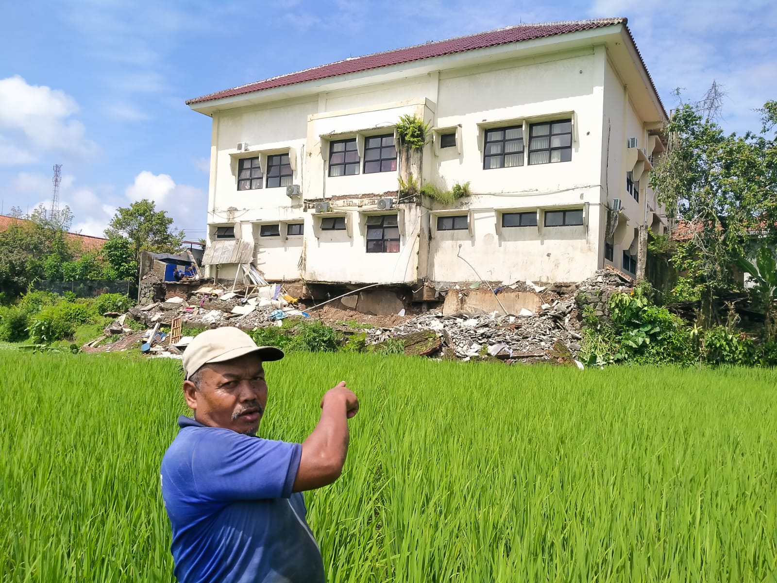 Longsor, Rawat Inap Puskesmas Gumelar Tutup Sementara 