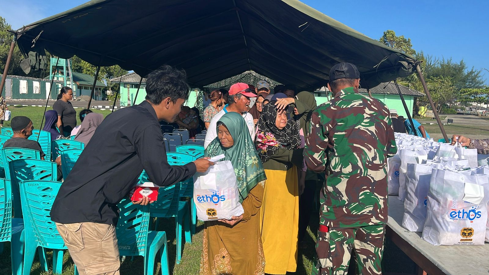  Kolaborasi Sosial Bersama Kopassus, Ethos Group Berbagi di Ramadhan