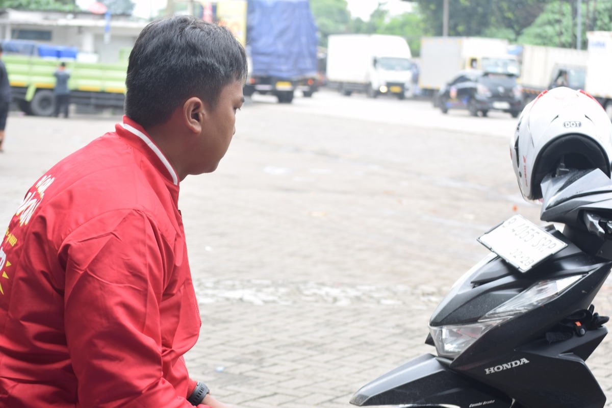 Perhatikan! Inilah 8 Tips Menghilangkan Kantuk Saat Sedang Berkendara Menggunakan Motor Listrik