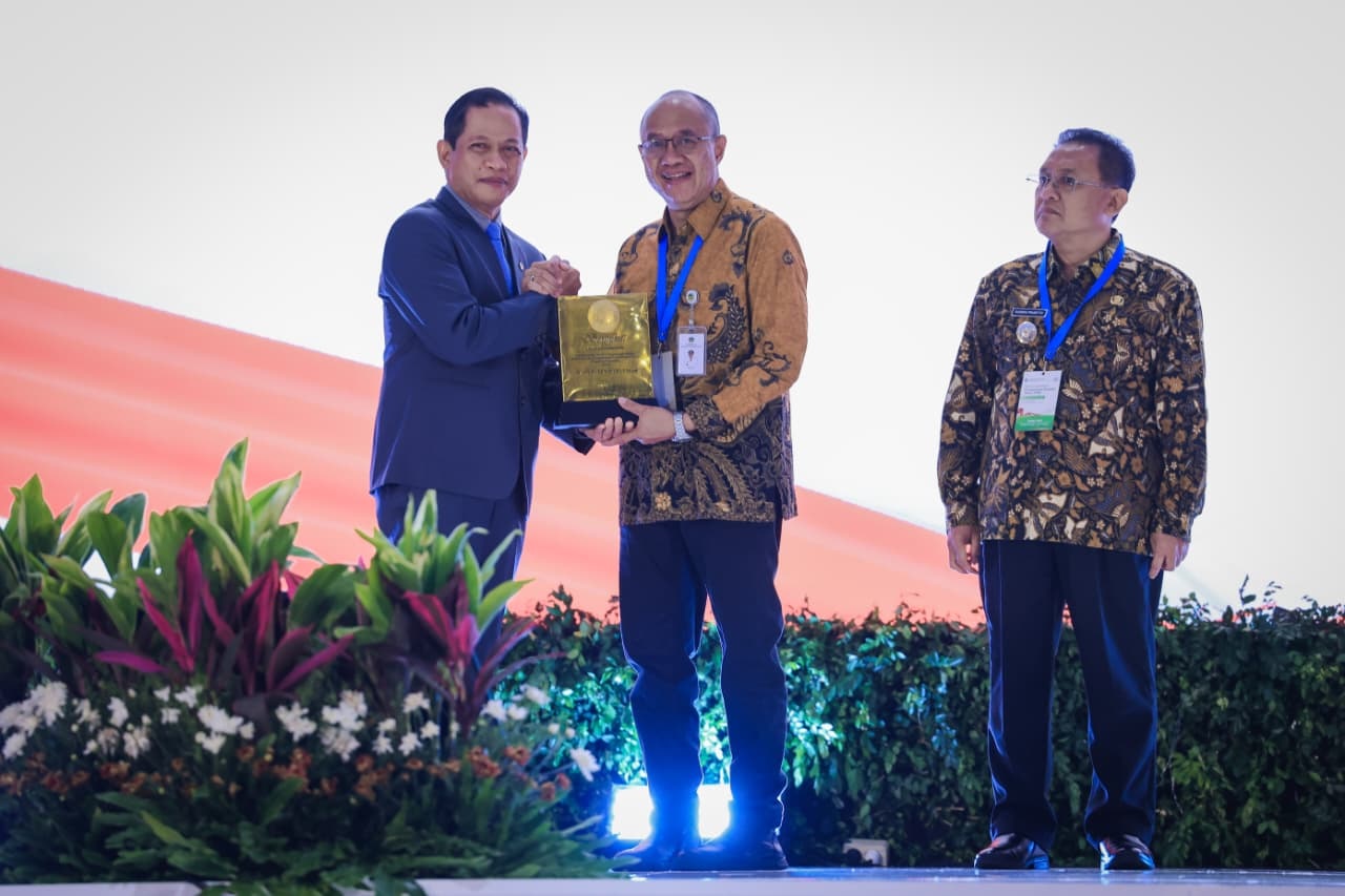 Banyumas Raih Sertifikat Menuju Kabupaten Bersih Nasional 2026