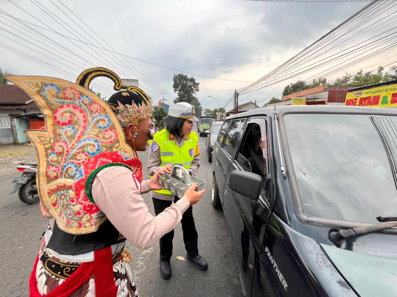 Melihat Inovasi Wayang Sedulur Mudik dan Kopi Jaga Dalan Satlantas Polres Purbalingga