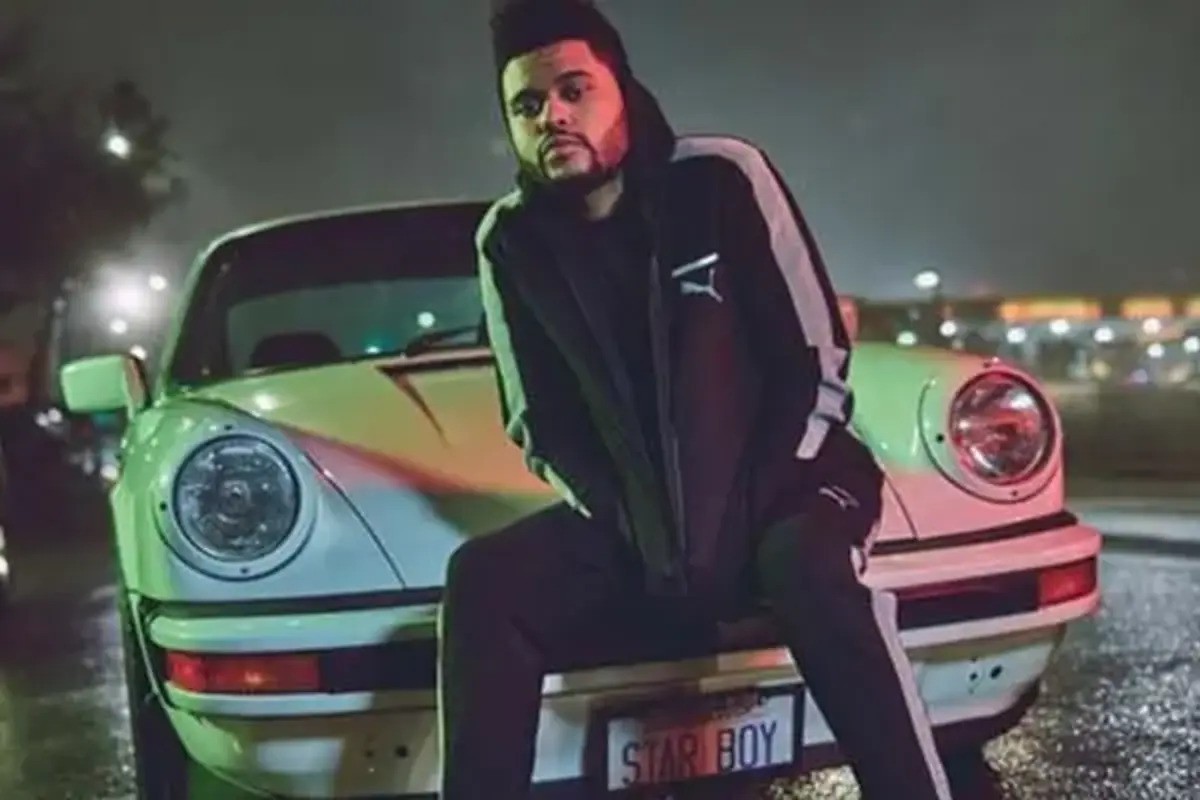 5 Mobil Mewah Koleksi The Weeknd Sang Starboy