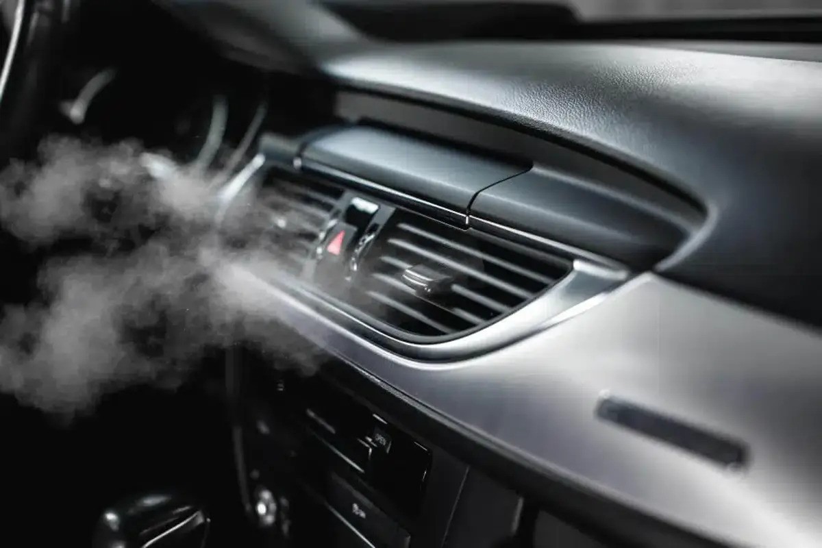 Sering Terjadi! Penyebab AC Mobil Tiba-Tiba Rusak dan Cara Mengatasinya
