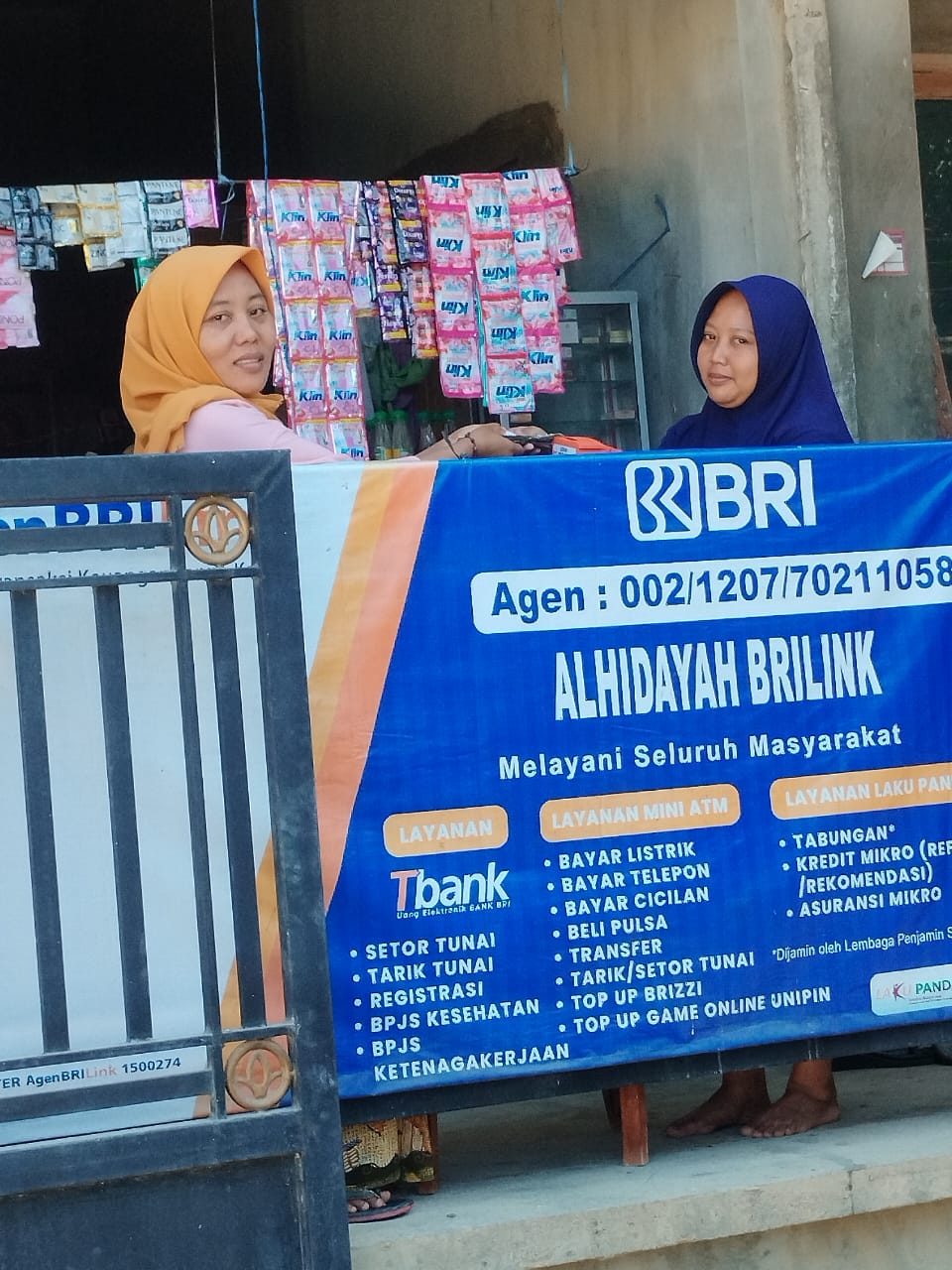 Bantu Dekatkan Akses Keuangan bagi Warga, Ini Kisah Sukses AgenBRILink Mitra UMi Sunaie