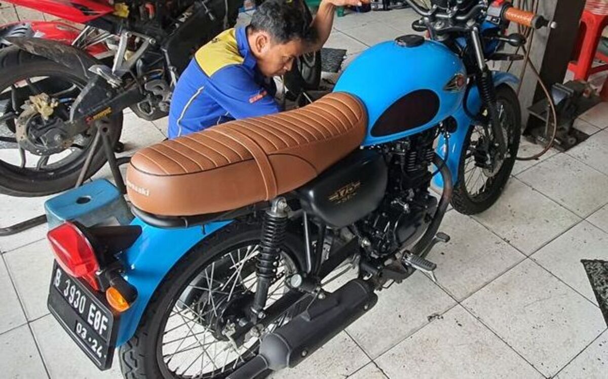 Gaya Boleh Jadul, Mesin Tetap Ngacir! Simak Cara Rawat Kawasaki W175