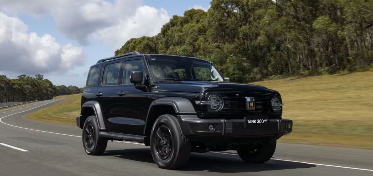 Mengulik Spesifikasi GWM Tank 300 HEV: SUV Tangguh Berteknologi Hybrid