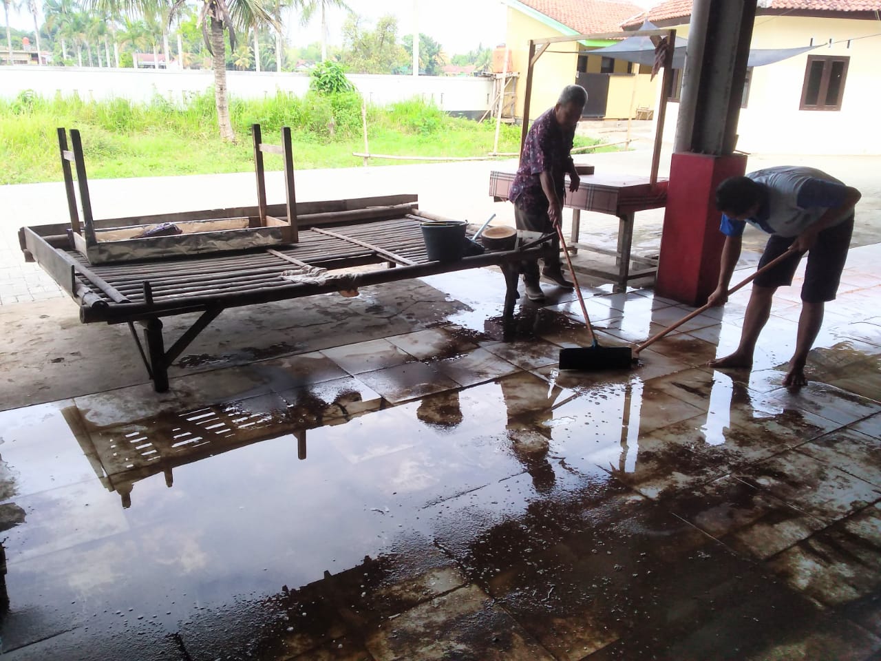 Dipaving, Pendapatan Retribusi Parkir di Pasar Wijahan Kemranjen Meningkat