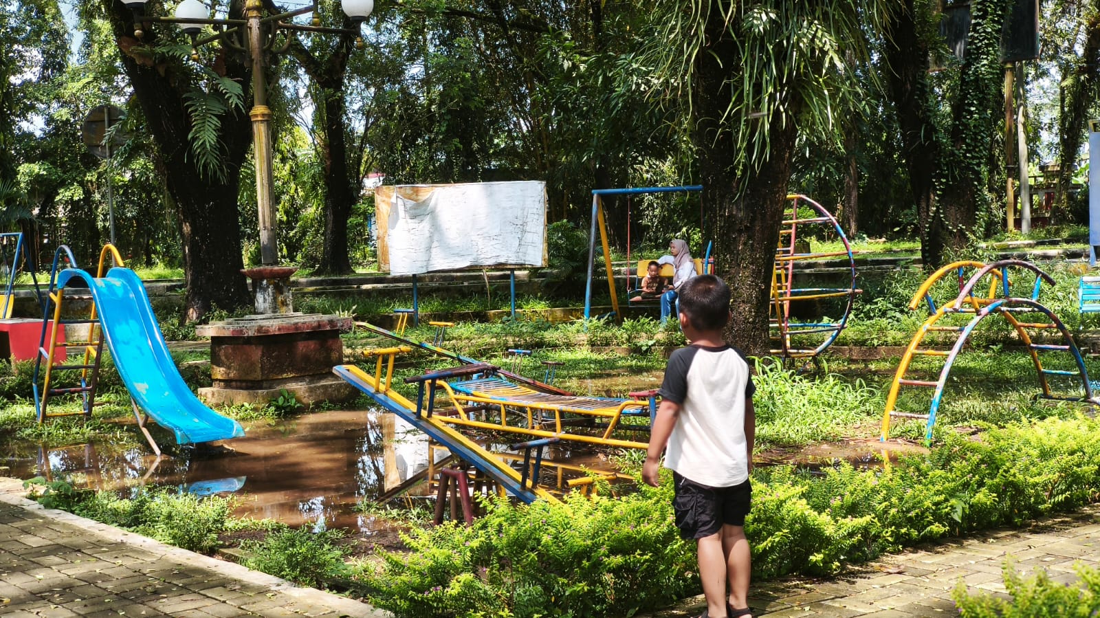 Taman Terminal Bulupitu Purwokerto Tergenang, Warga Batal Ajak Anak Bermain