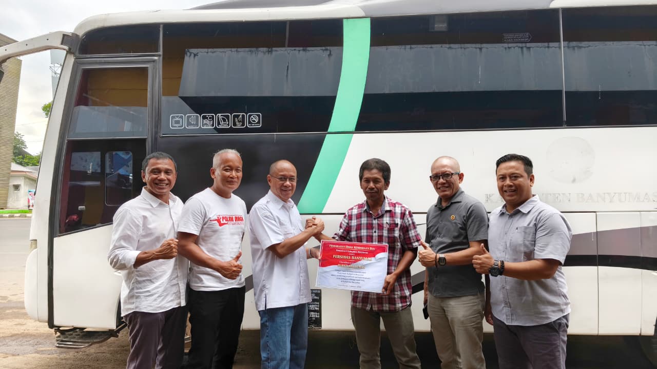 Bupati Hibahkan Bus untuk Persibas, Sadewo Optimistis Laskar Bawor Tembus Liga 3