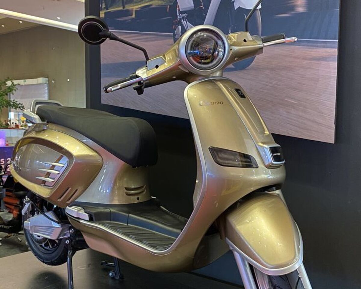 Mirip Vespa, Tapi Listrik! United C2000 Bikin Kamu Tampil Klasik Tanpa Asap