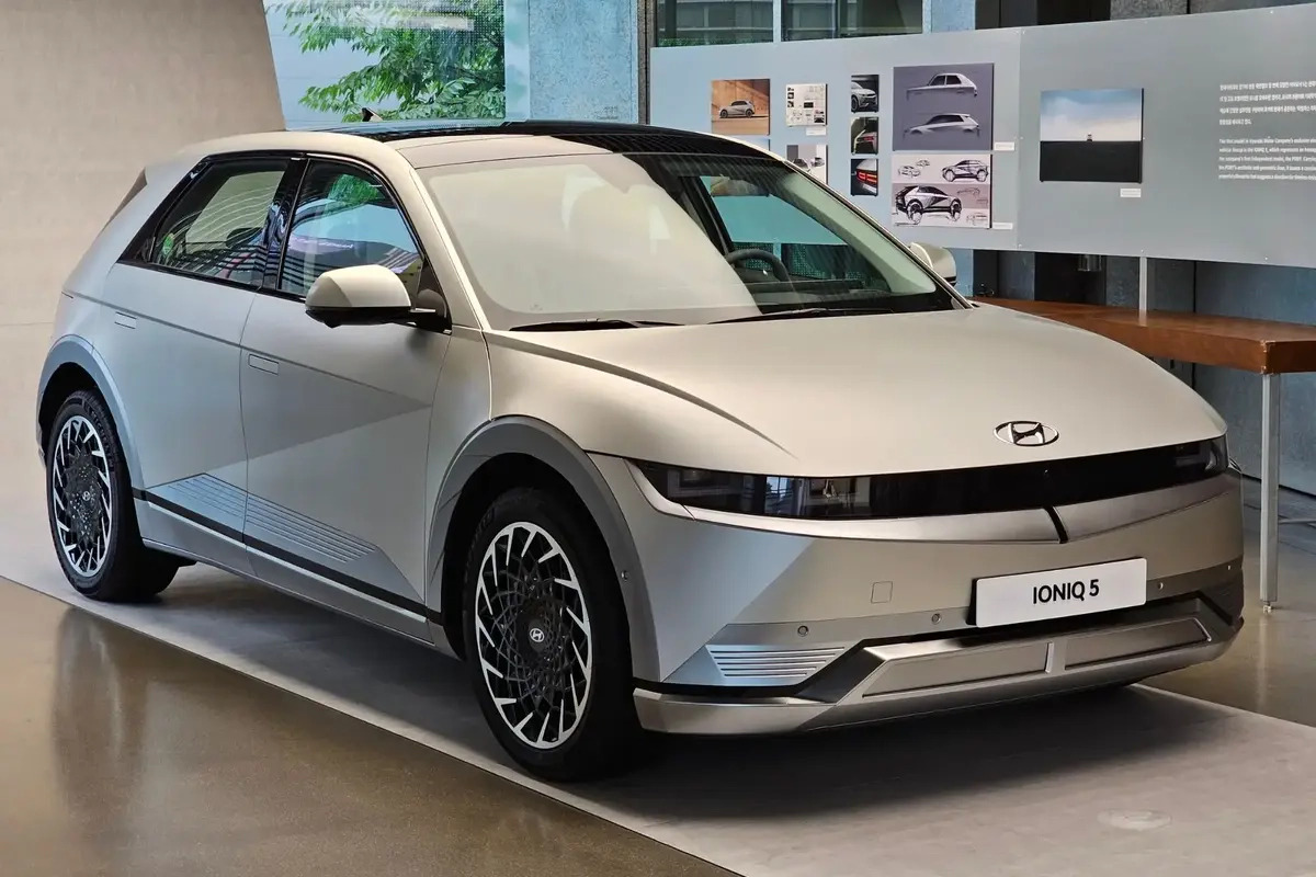 Hyundai IONIQ 5, Mobil Listrik Premium dengan Jarak Tempuh 480 Km dan Fitur Futuristik
