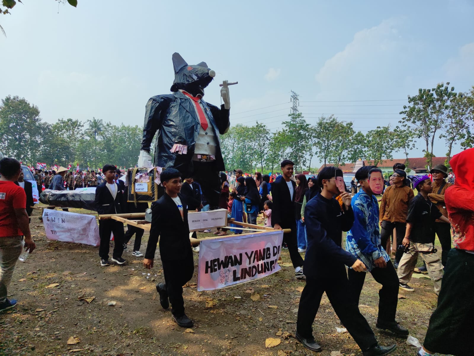 Karnaval Bukateja Angkat Kreativitas hingga Sindiran Anti Korupsi