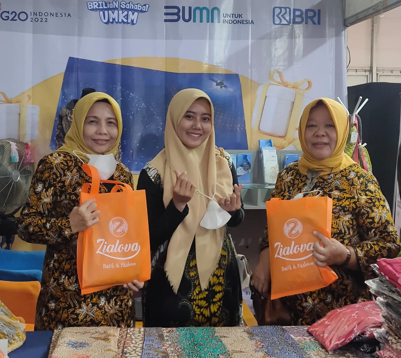 Manfaatkan KUR BRI, Zialova Batik Sukses Bertransformasi Jadi Produsen Fashion Lokal Favorit di Pekalongan