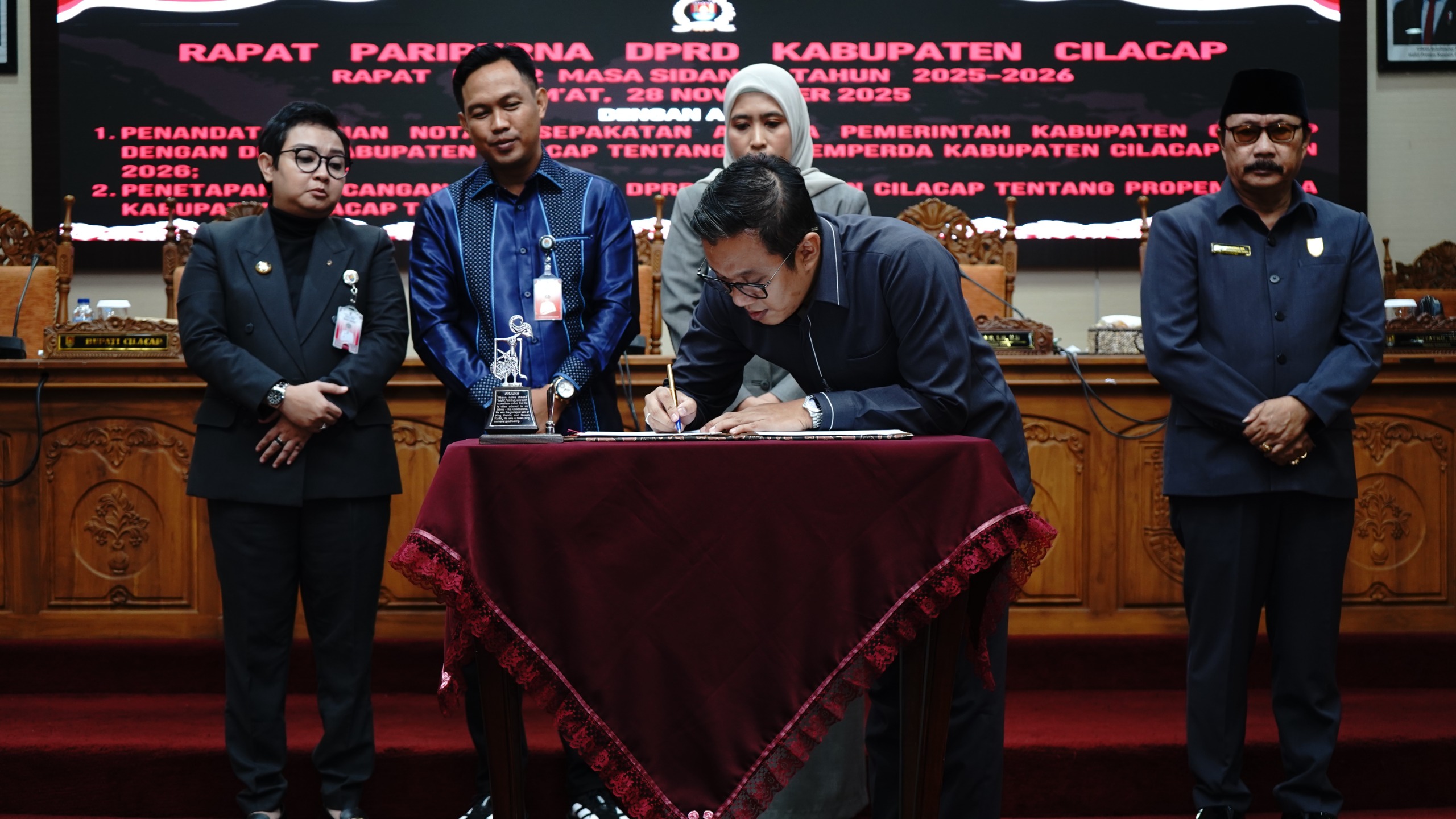 Pemkab Cilacap dan DPRD Sepakati Propemperda Tahun 2026