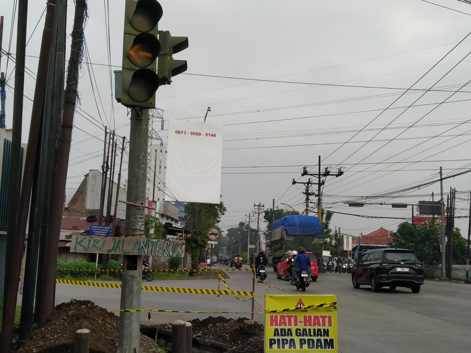 Rambu Lalu Lintas Simpang Pancurawis Tidak Sesuai Standar