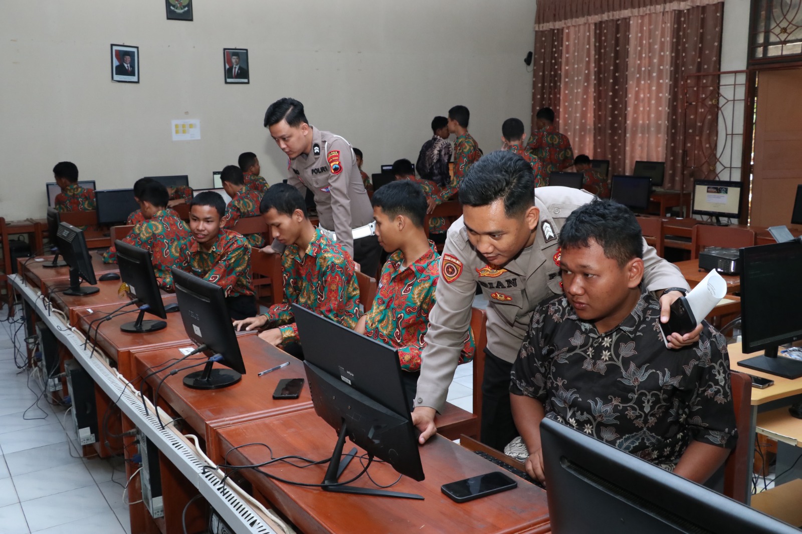 Pelajar Kebumen Diminta Kritis Hadapi Konten AI