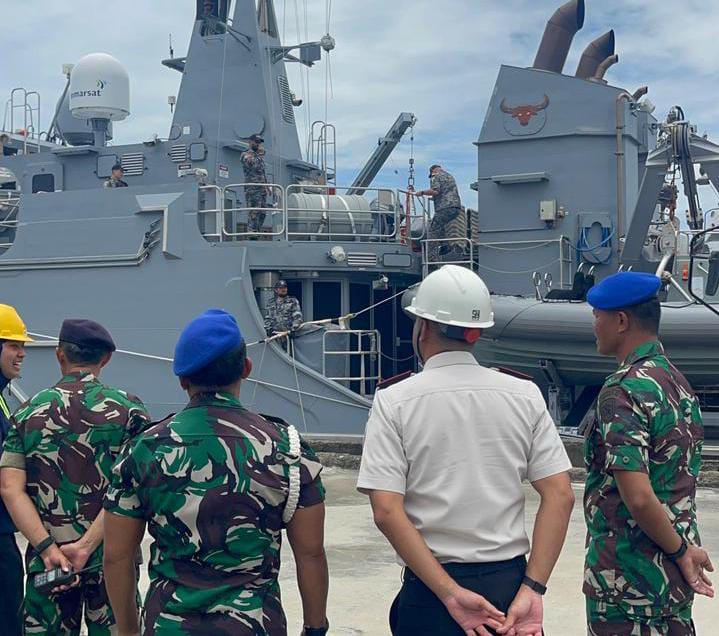 Kapal Perang Australia Sandar di Cilacap, Singgah Sementara untuk Isi Bahan Bakar dan Logistik