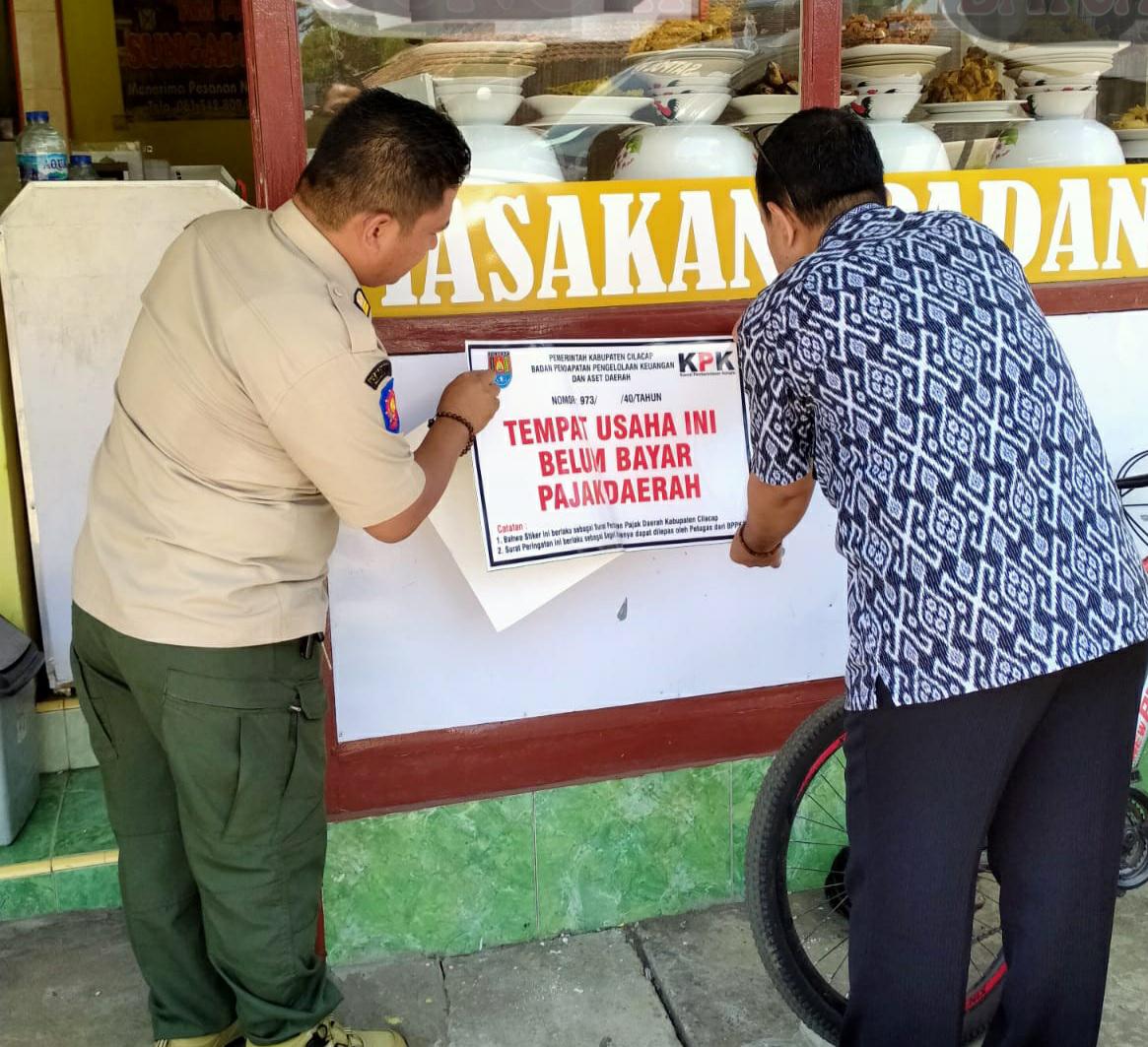 Menunggak Pajak, Rumah Makan Padang Serba Rp 10 Ribu di Cilacap Disidak Satpol PP dan BPPKAD