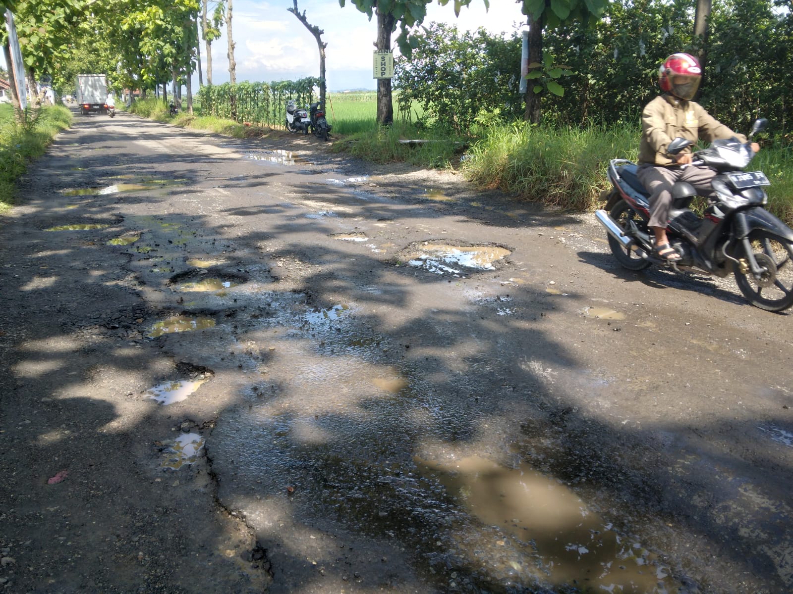 Ruas Jalan Alternatif Purbalingga-Banjarnegara Rusak