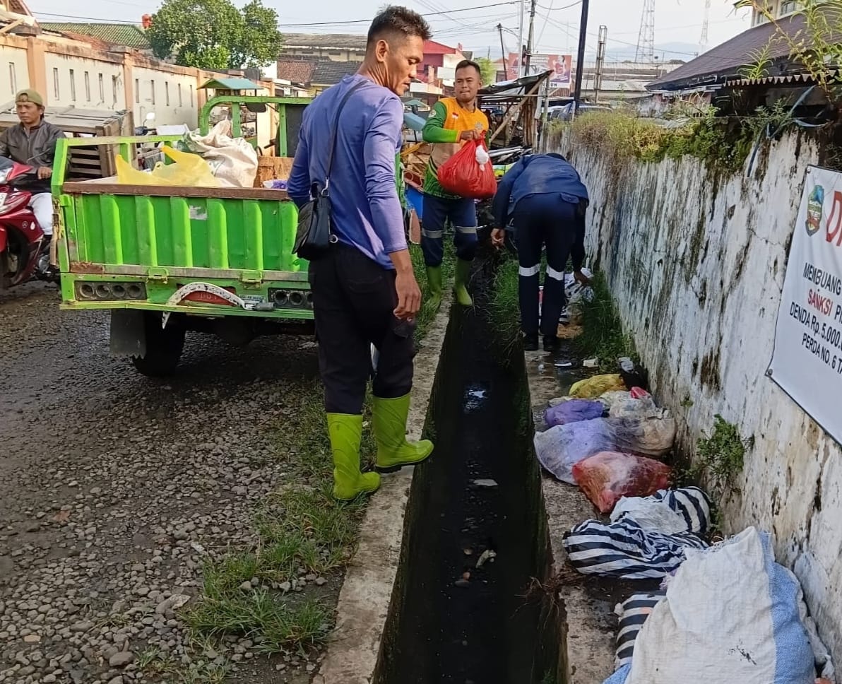 Nekat Buang Sampah, Terekam CCTV dan Terjaring Razia UPKP Wilayah Sumpiuh Banyumas