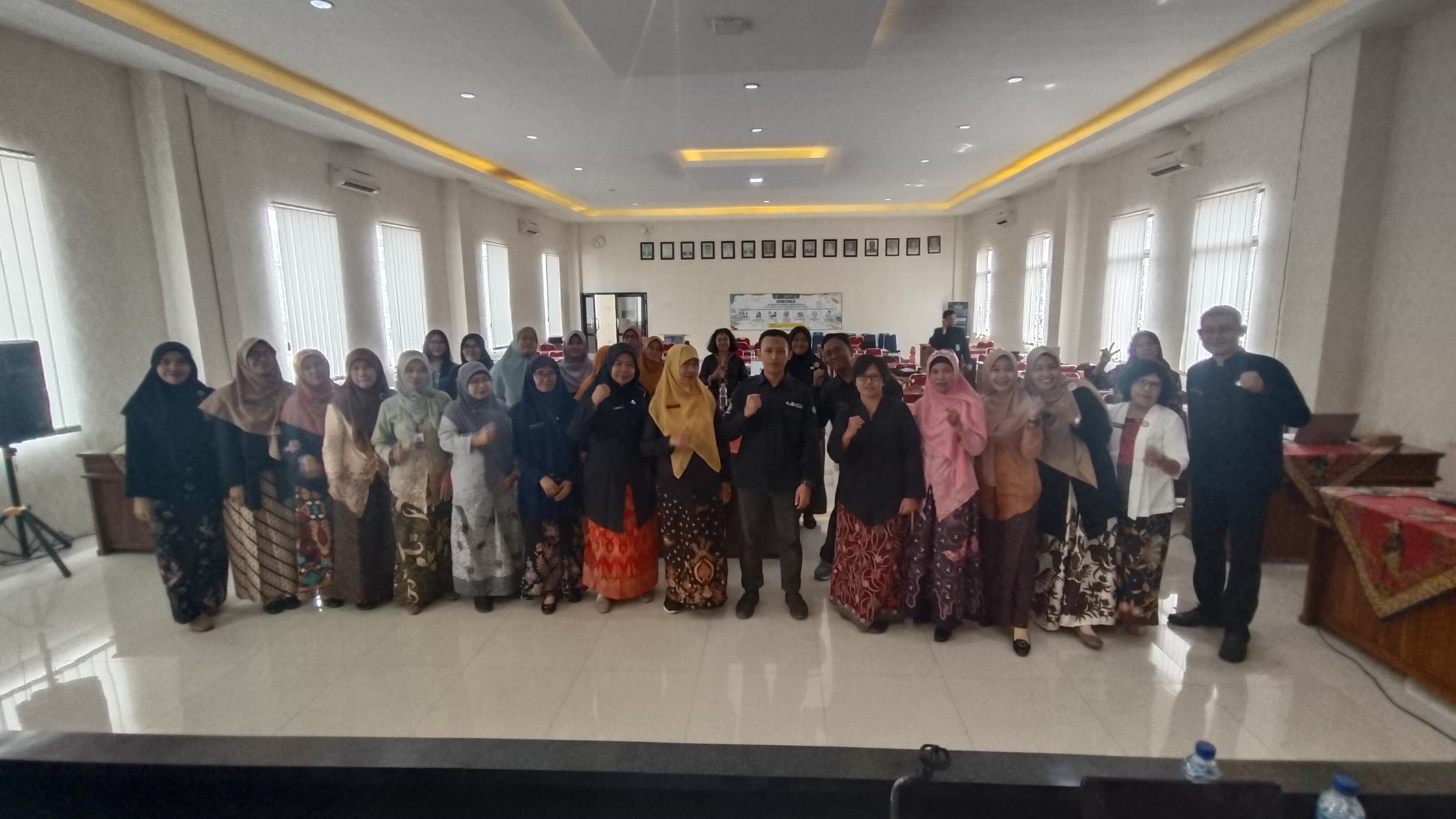 Dosen Amikom Latih Media Pembelajaran Berbasis AI Guru SMAN 1 Banyumas