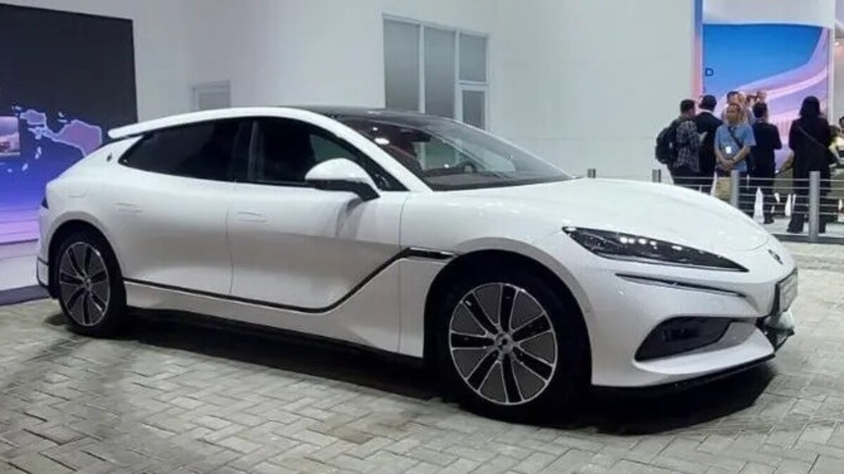 Denza Z9 GT 2025 Segera Diluncurkan, Sedan Sport Wagon Listrik Rasa Supercar