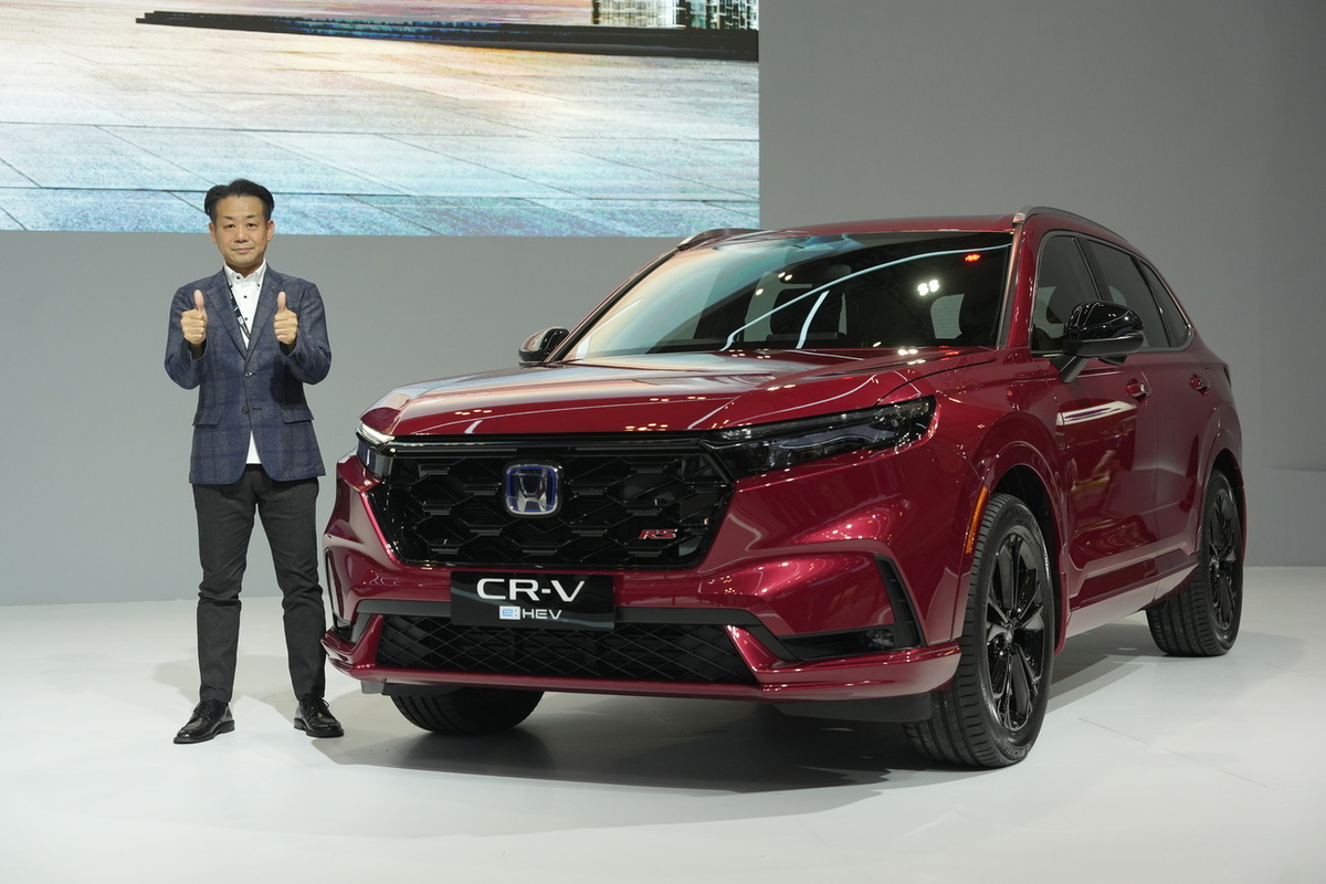 Perbandingan Chery Tiggo 8 Premium vs Honda CR-V 1.5L Turbo: Mana yang Lebih Layak Dibeli?