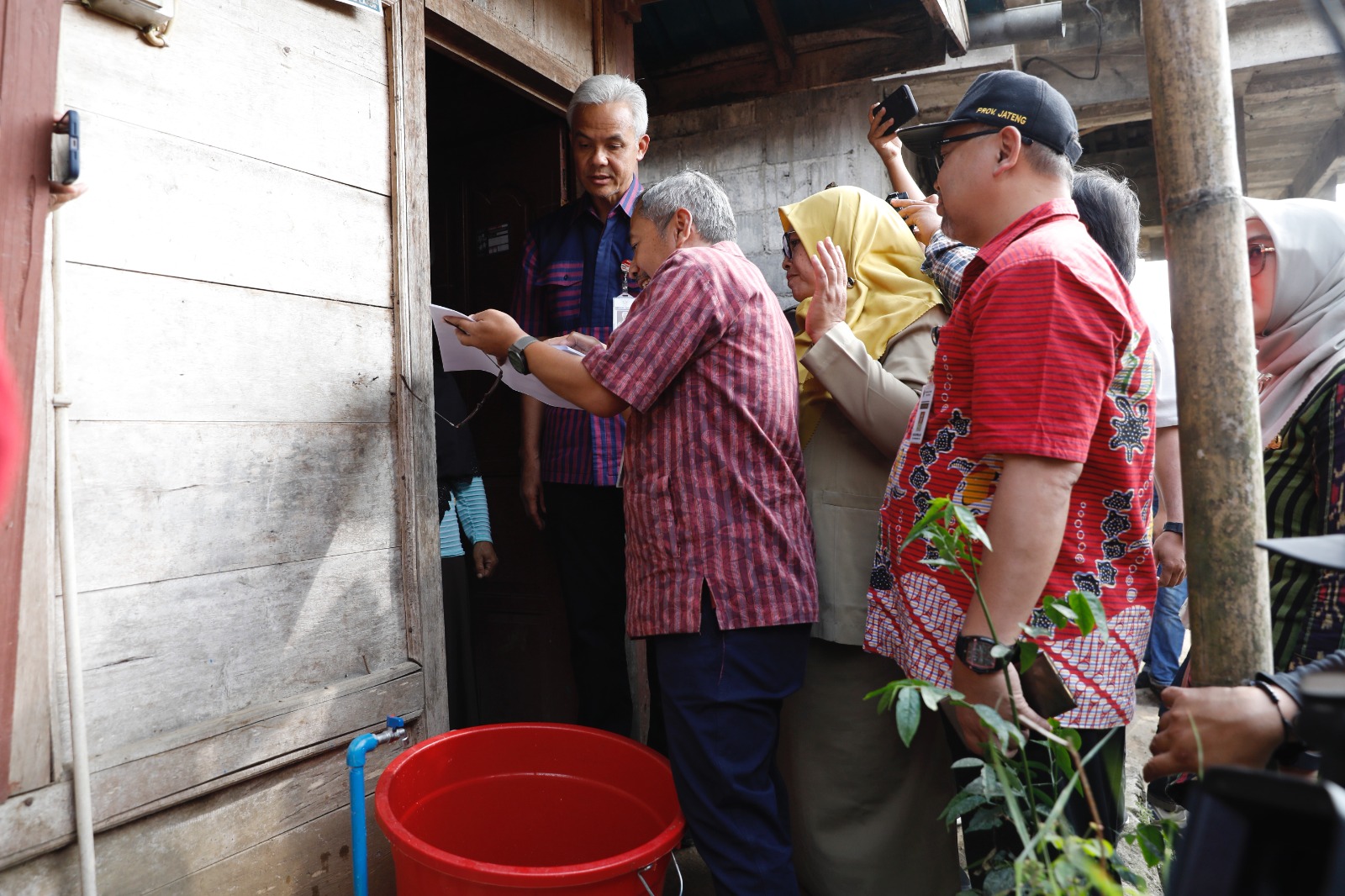 Ganjar Wujudkan Kemudahan Akses Air Bersih Warga Desa Plumbungan Banjarnegara