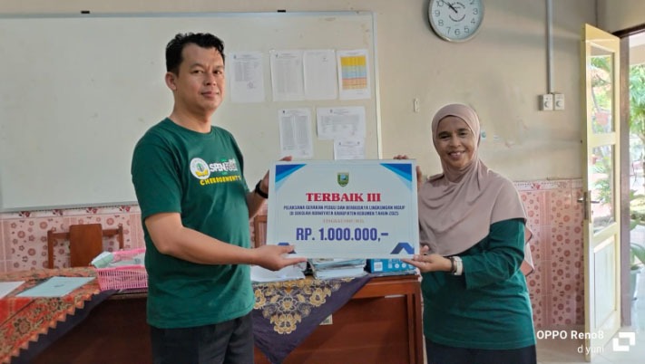 SMPN 4 Raih Penghargaan Sekolah Adiwiyata